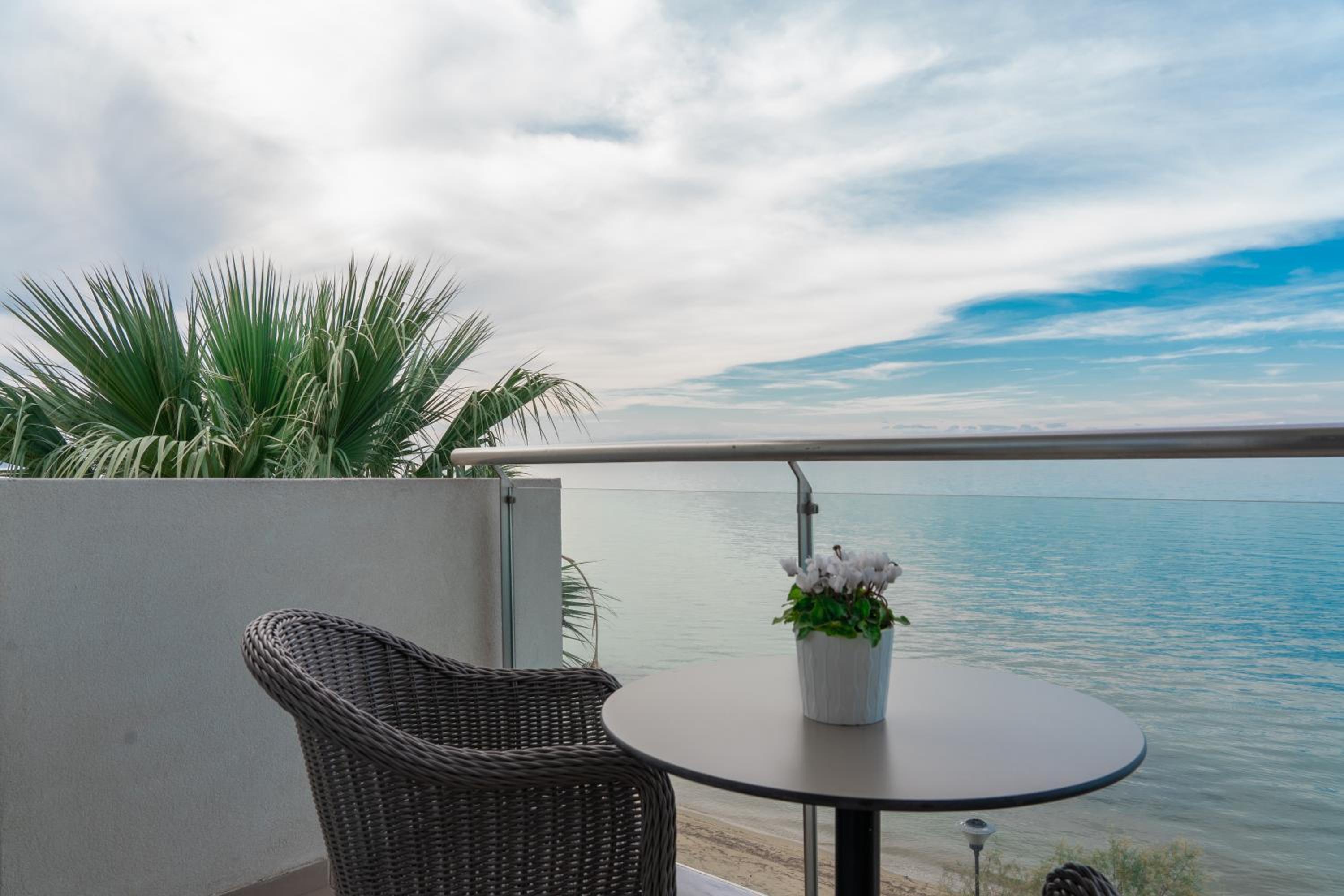 Nereid Coco-Mat Room Front Sea View - Photo 4