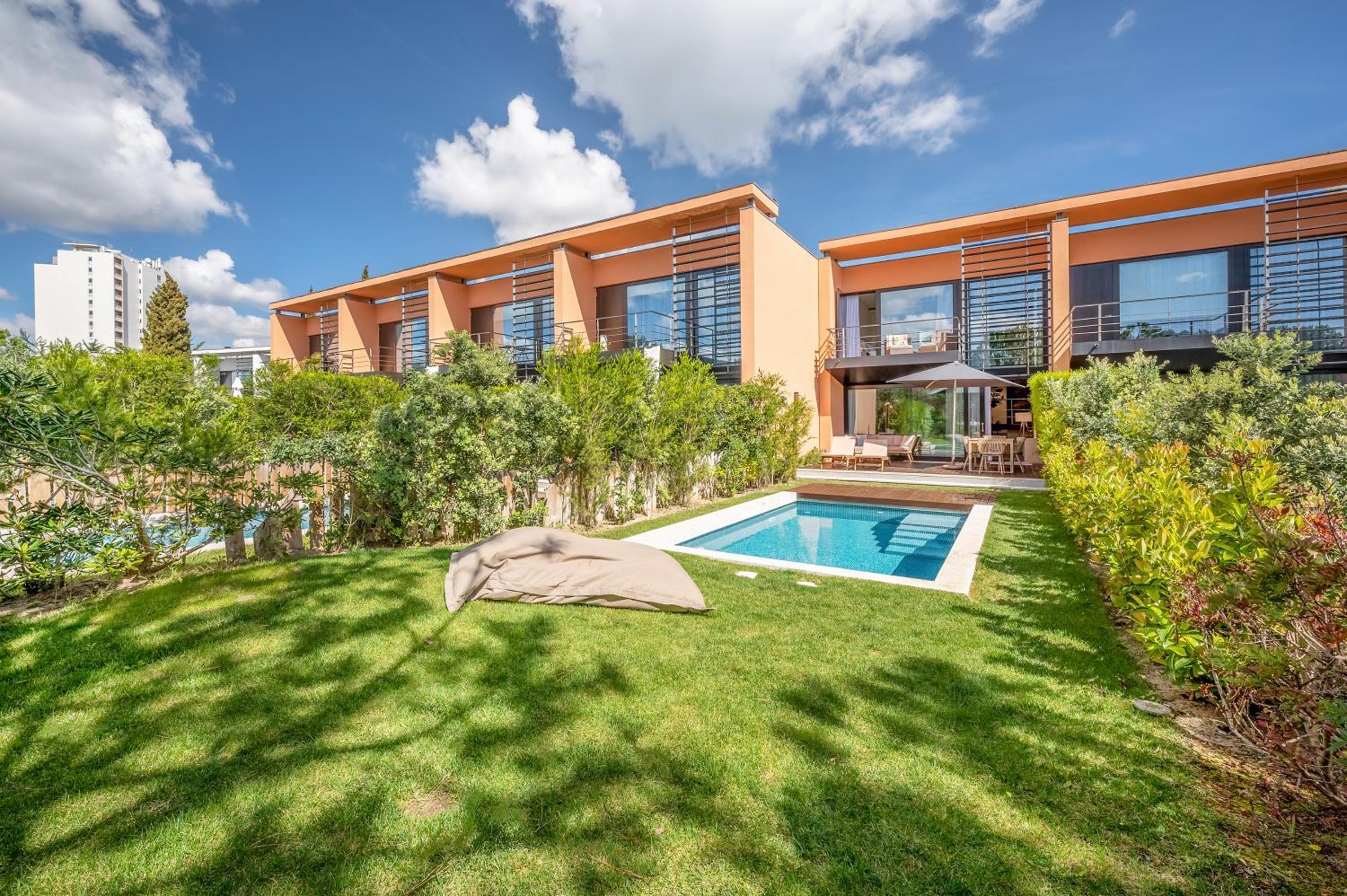 Villa photo 3