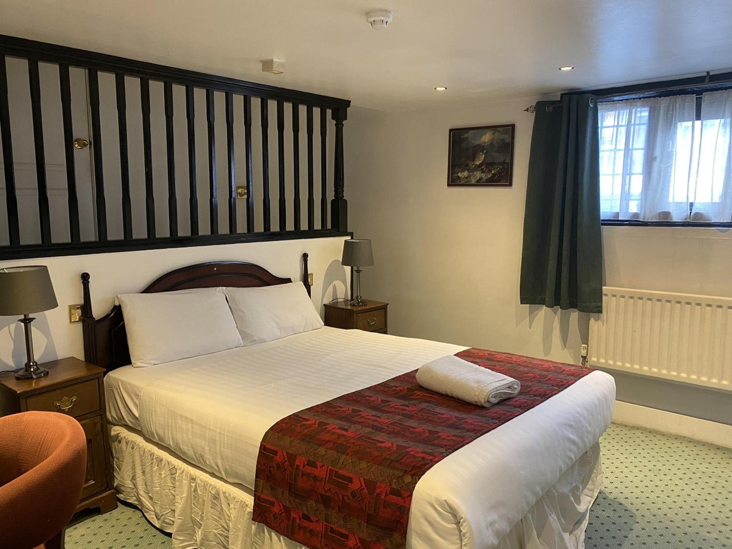 Standard Double Room - Photo 1