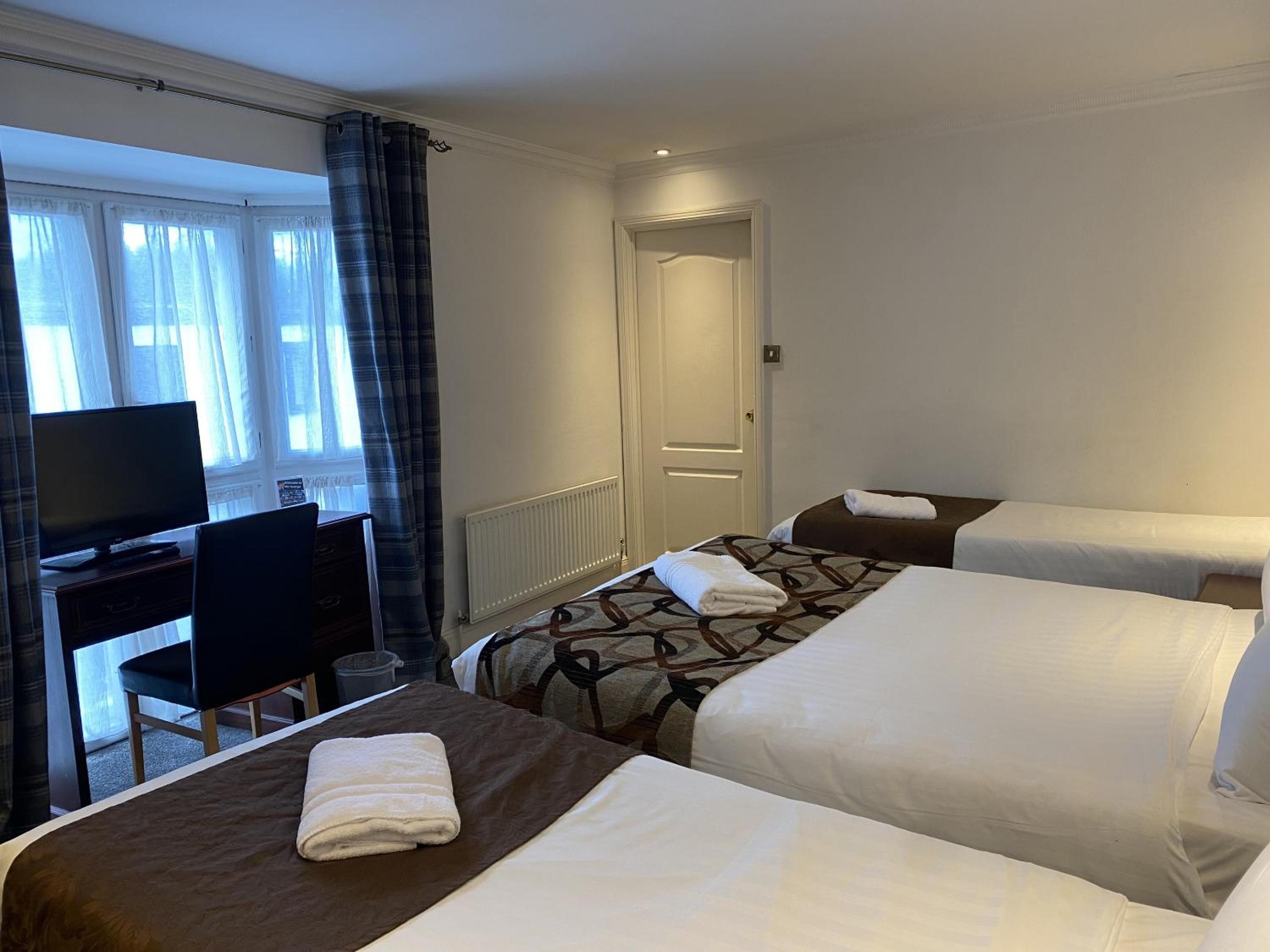 Quadruple Room - Photo 3