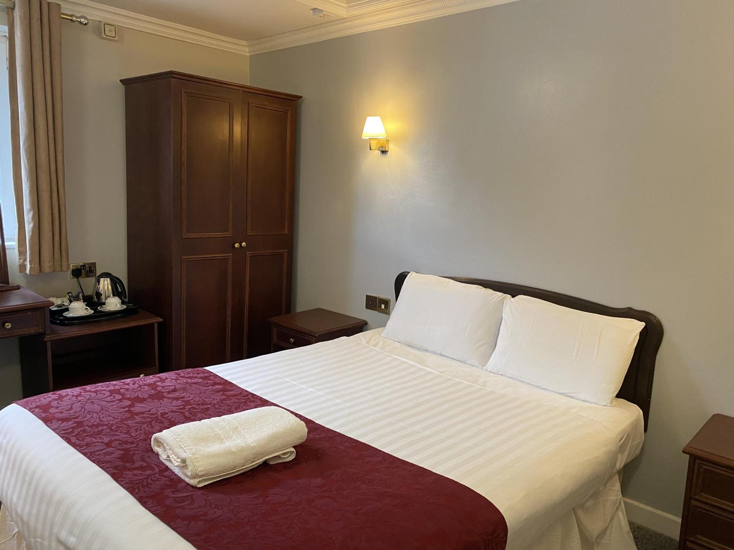 Standard Double Room - Photo 4
