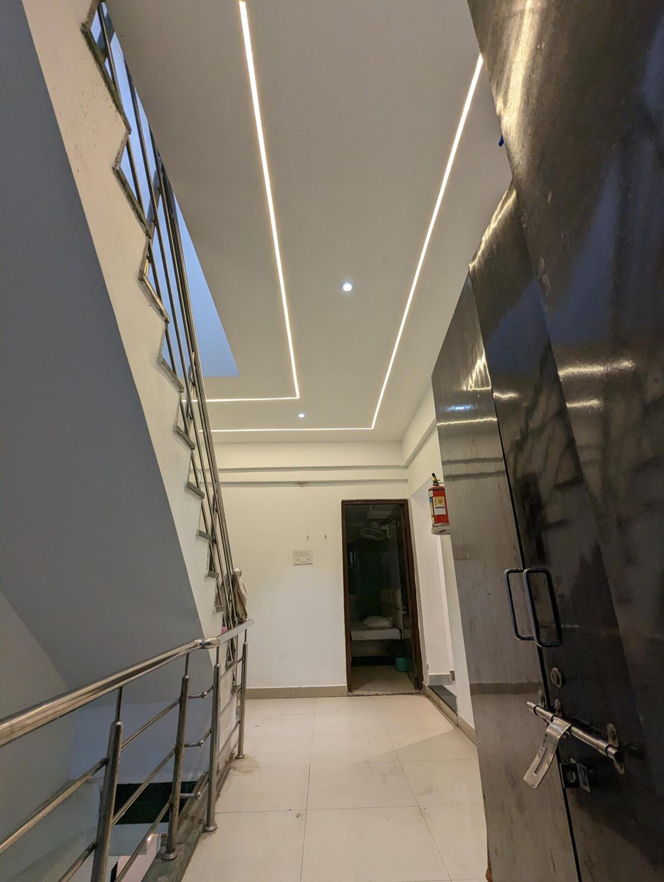 Family Room - Photo 2