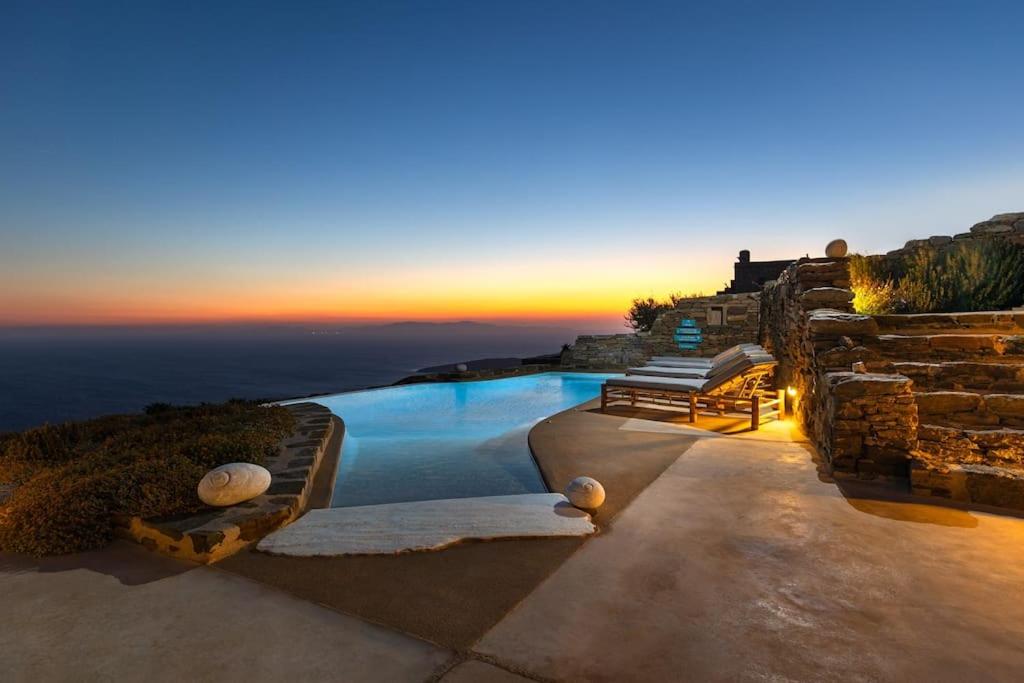 Villa photo 3