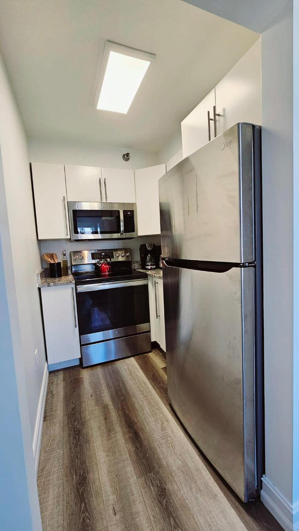 Apartment photo 2