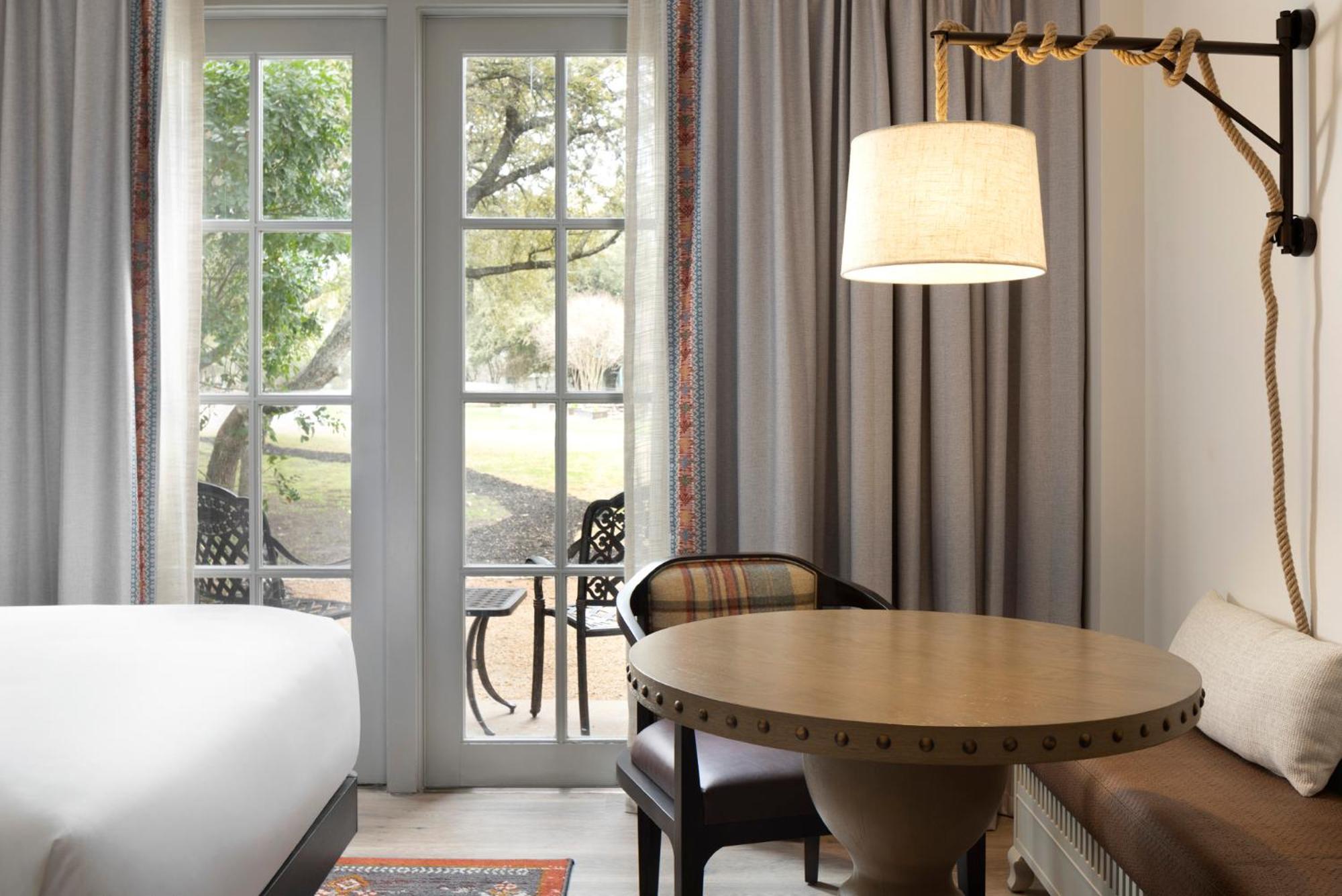 Queen Room with Two Queen Beds and Patio - Photo 4