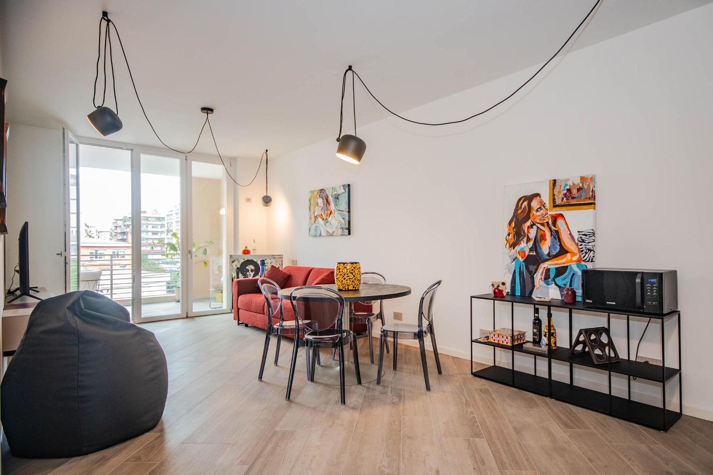 One-Bedroom Apartment