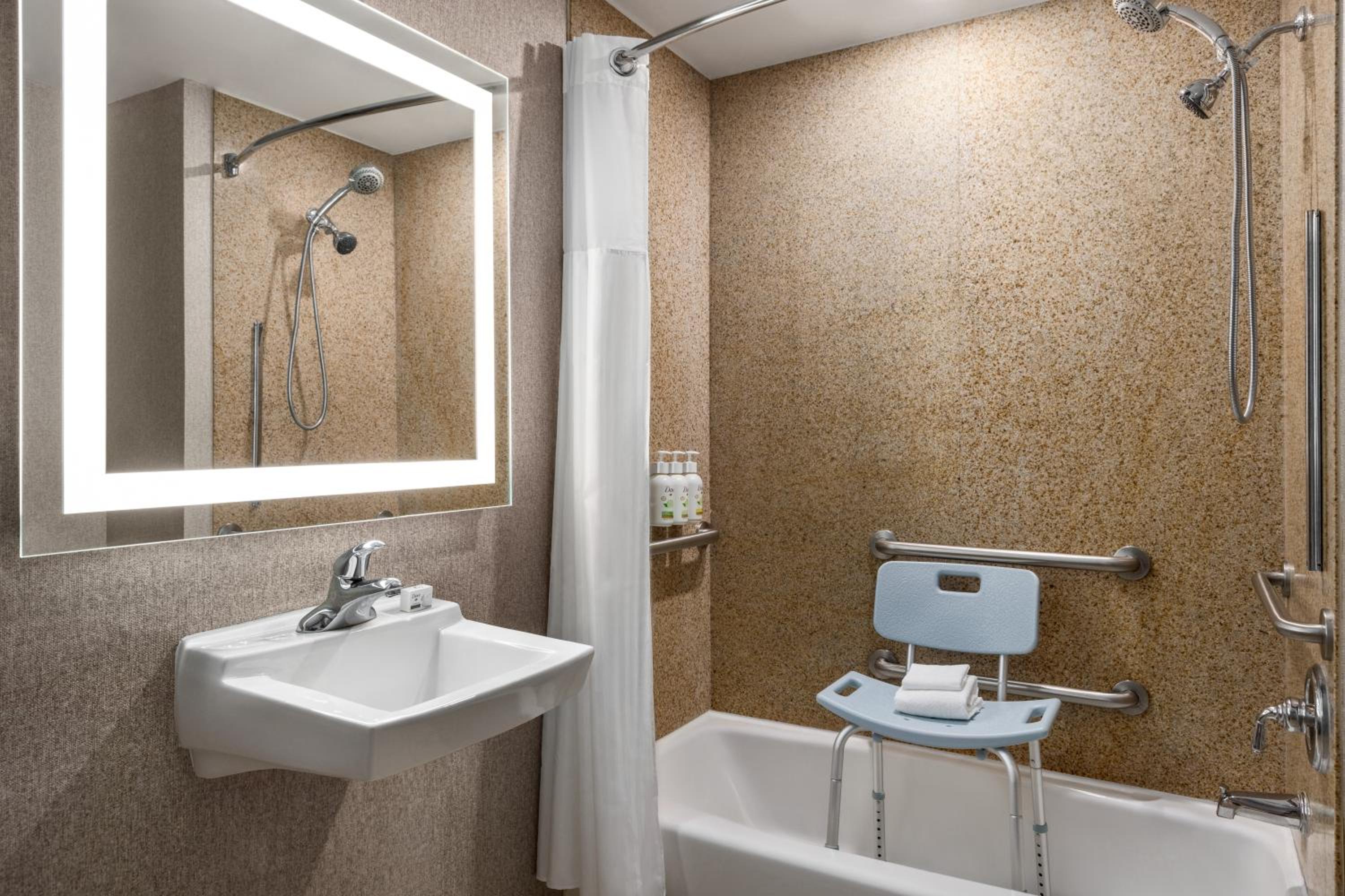King Room - Disability Access - Photo 2