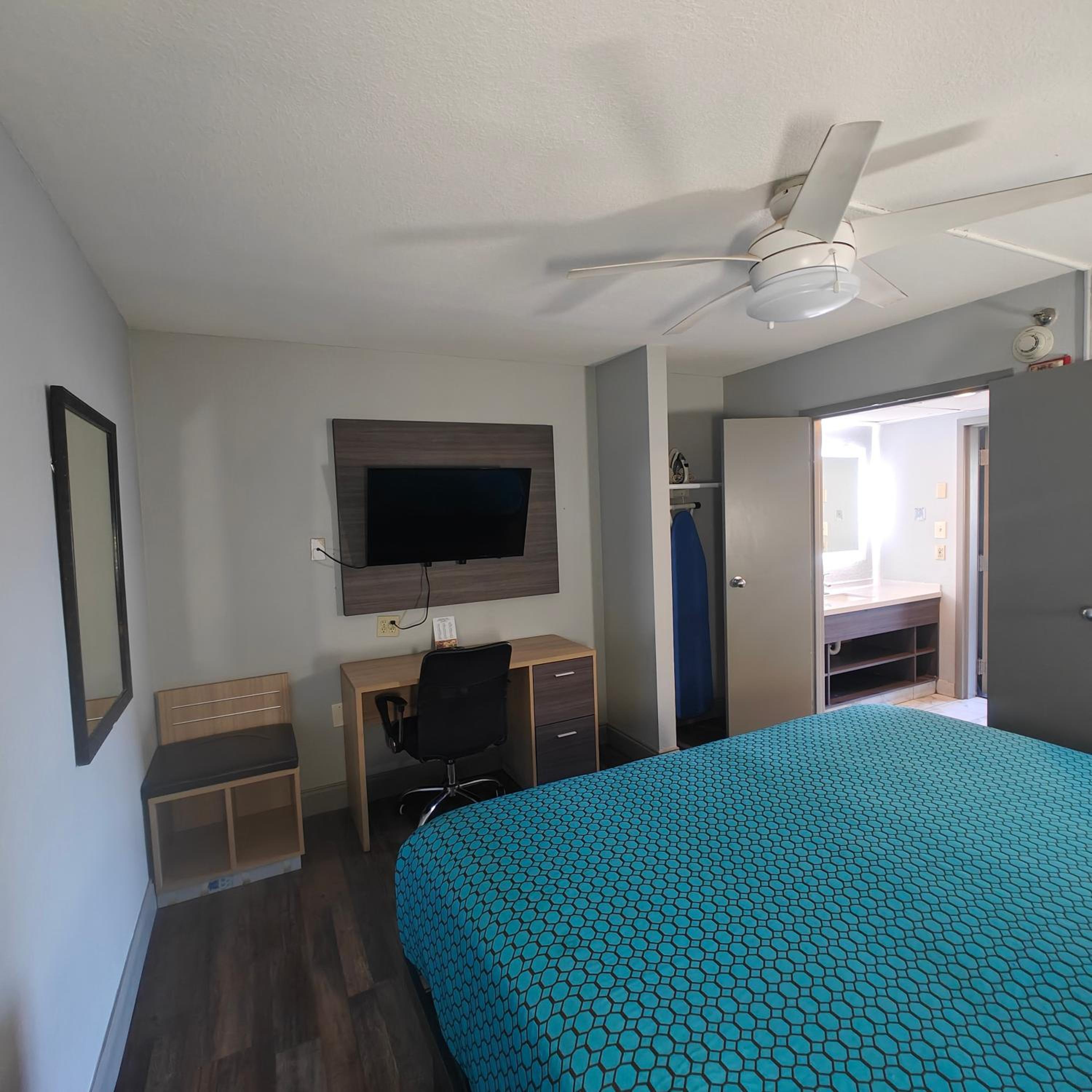 Three-Bedroom Family Suite photo 1
