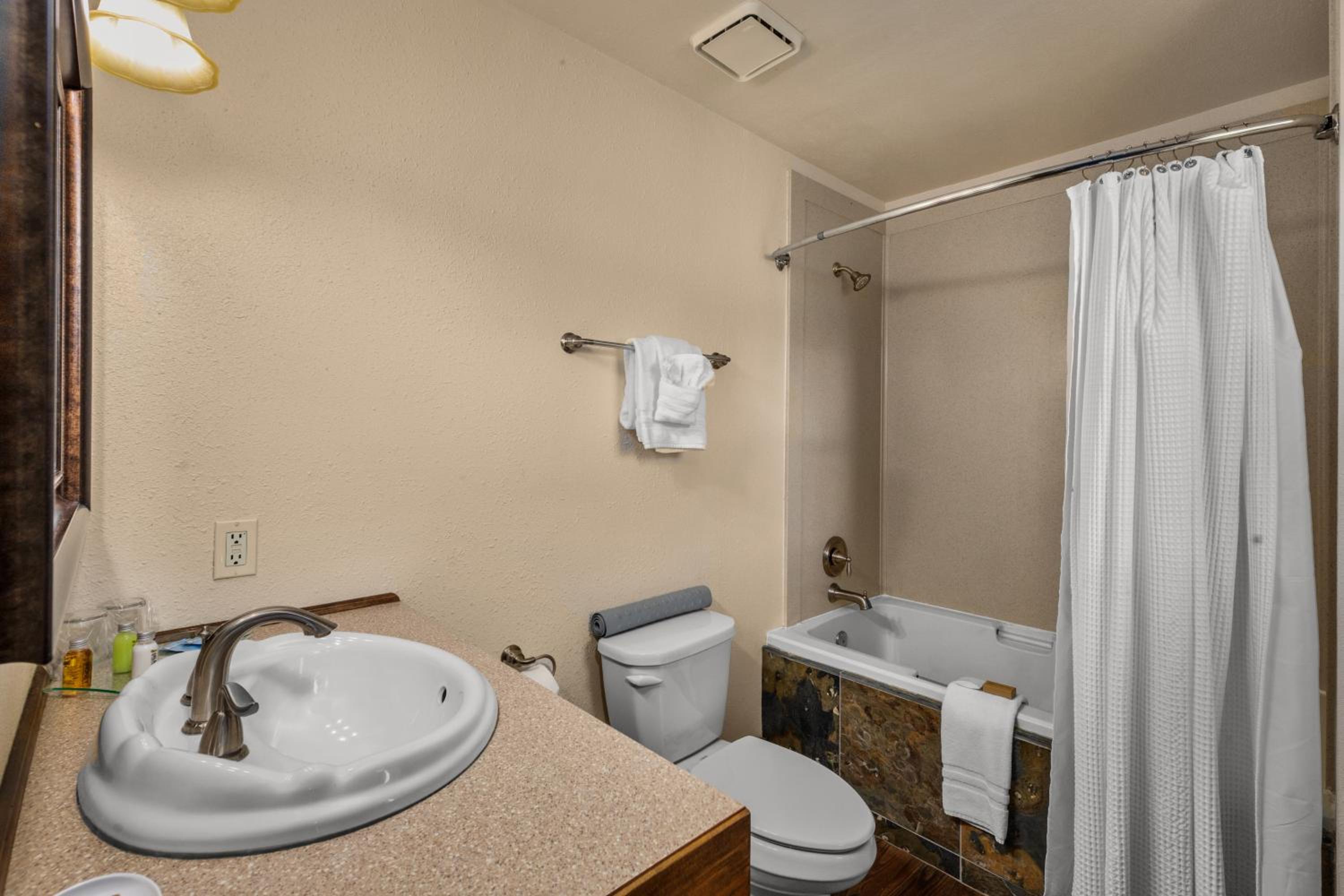 King Room with River View photo 3