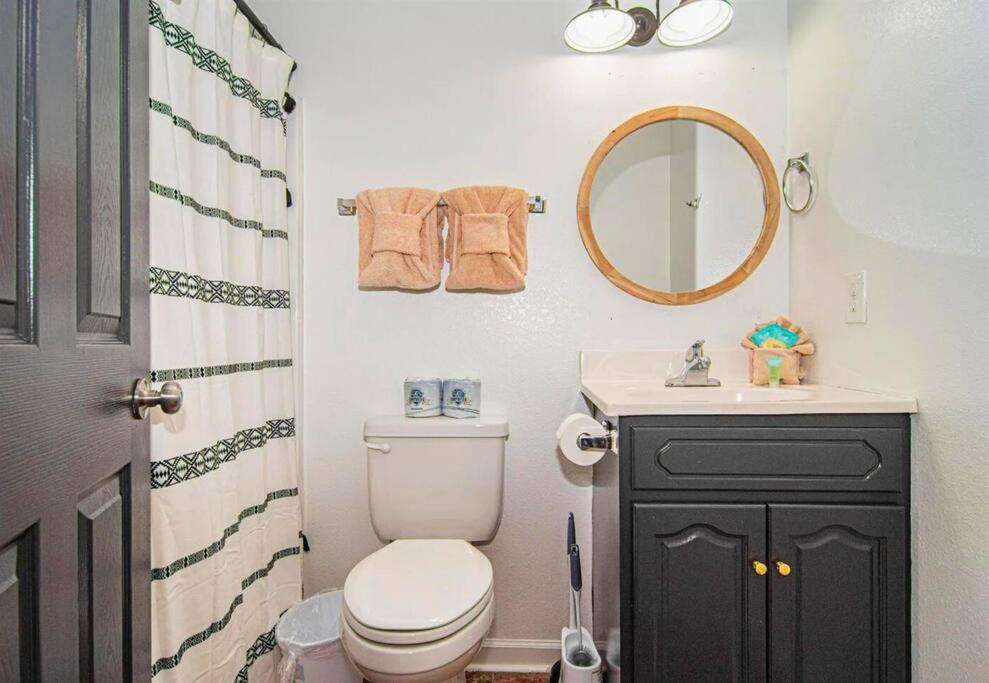 Two-Bedroom House photo 3