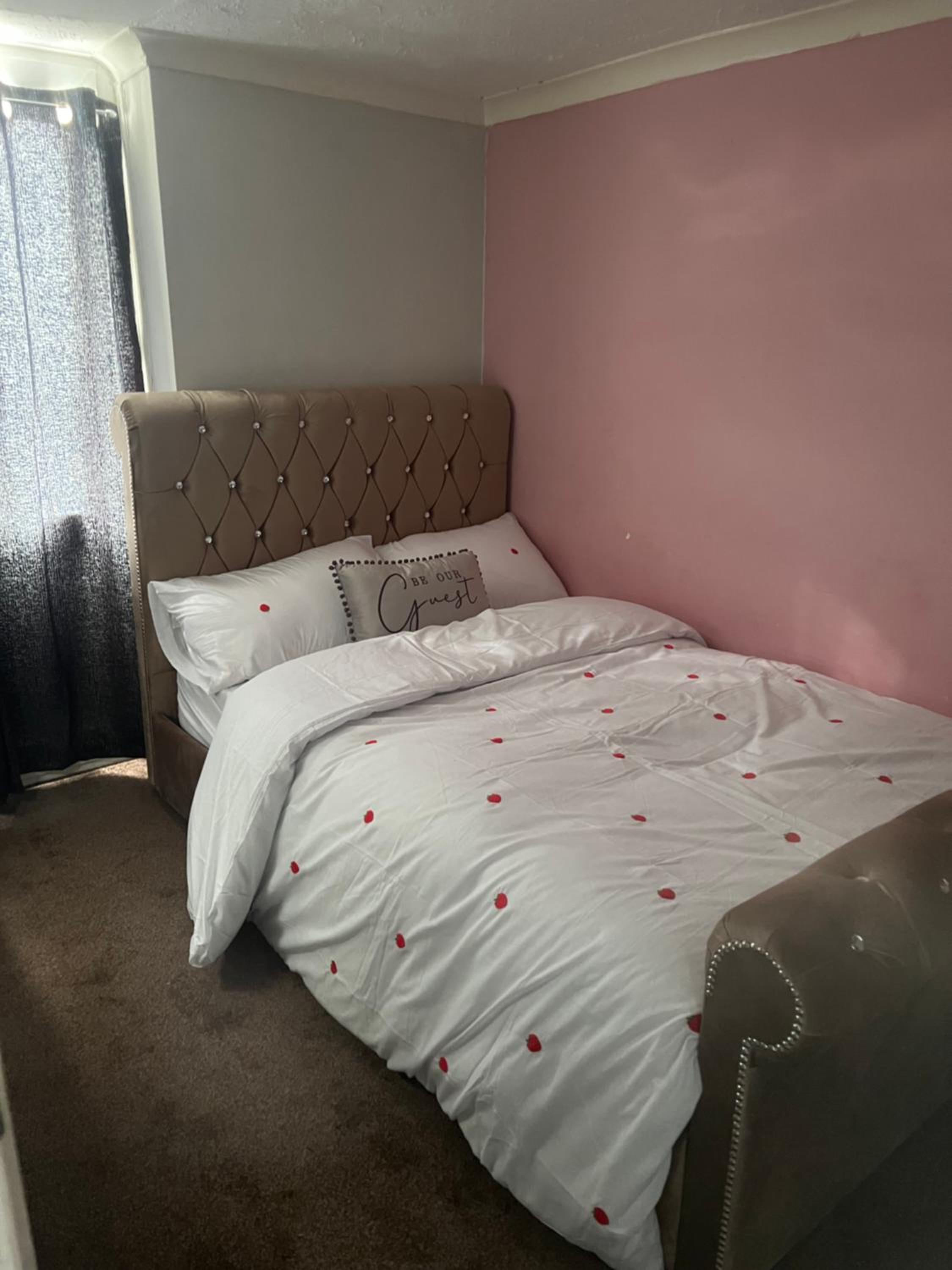 Double Room with Private Bathroom photo 1