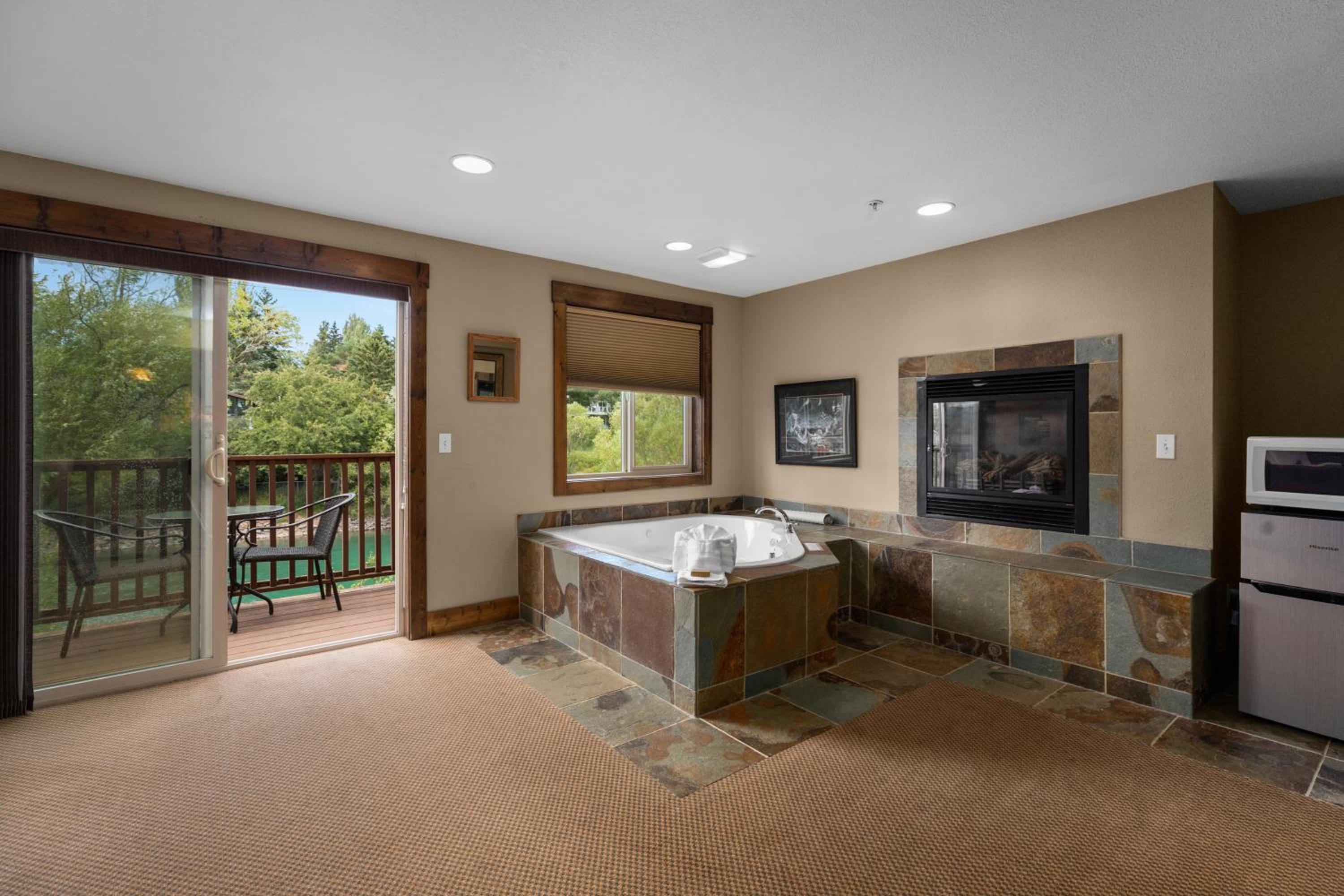 Suite with River View photo 2