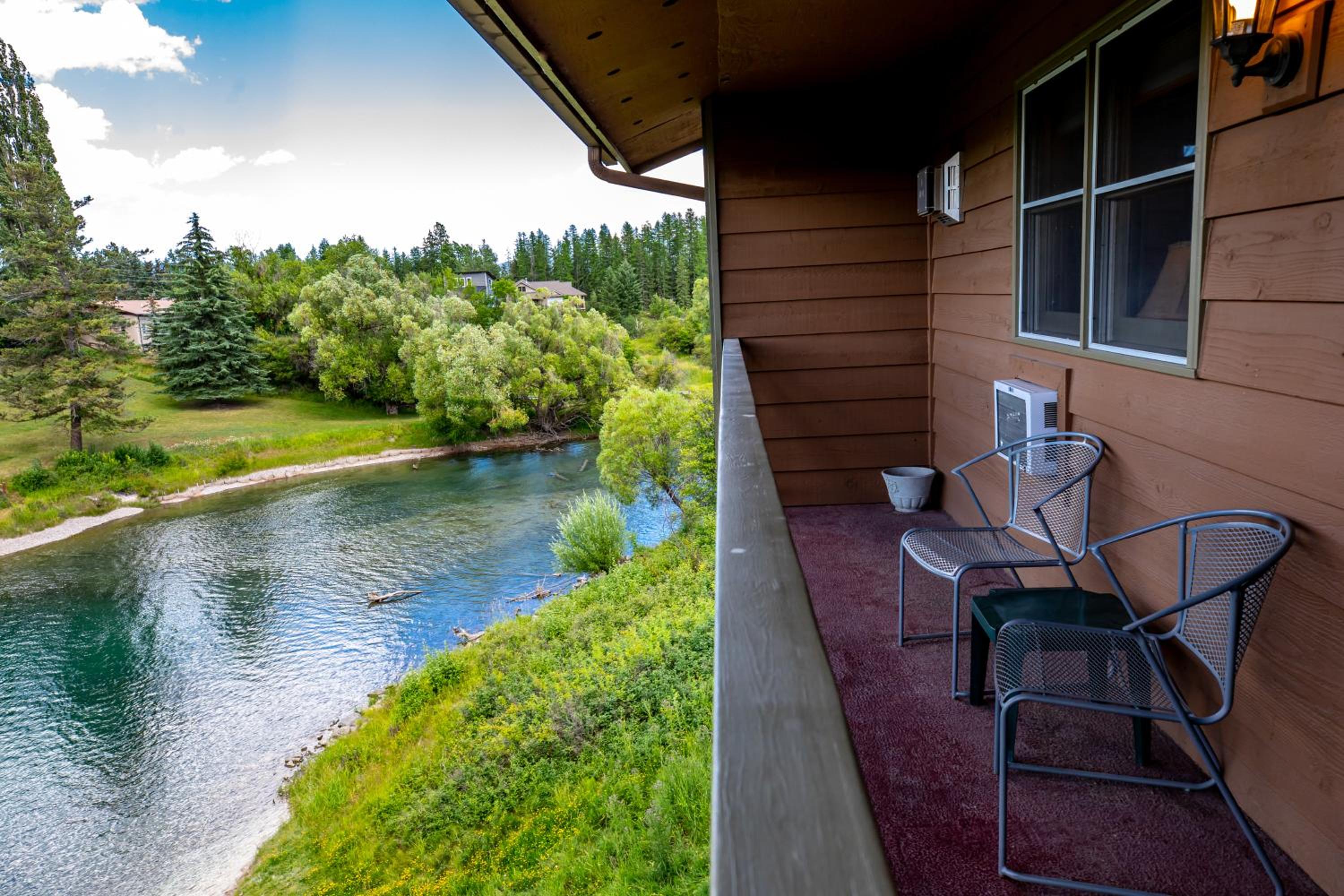 King Room with River View photo 2