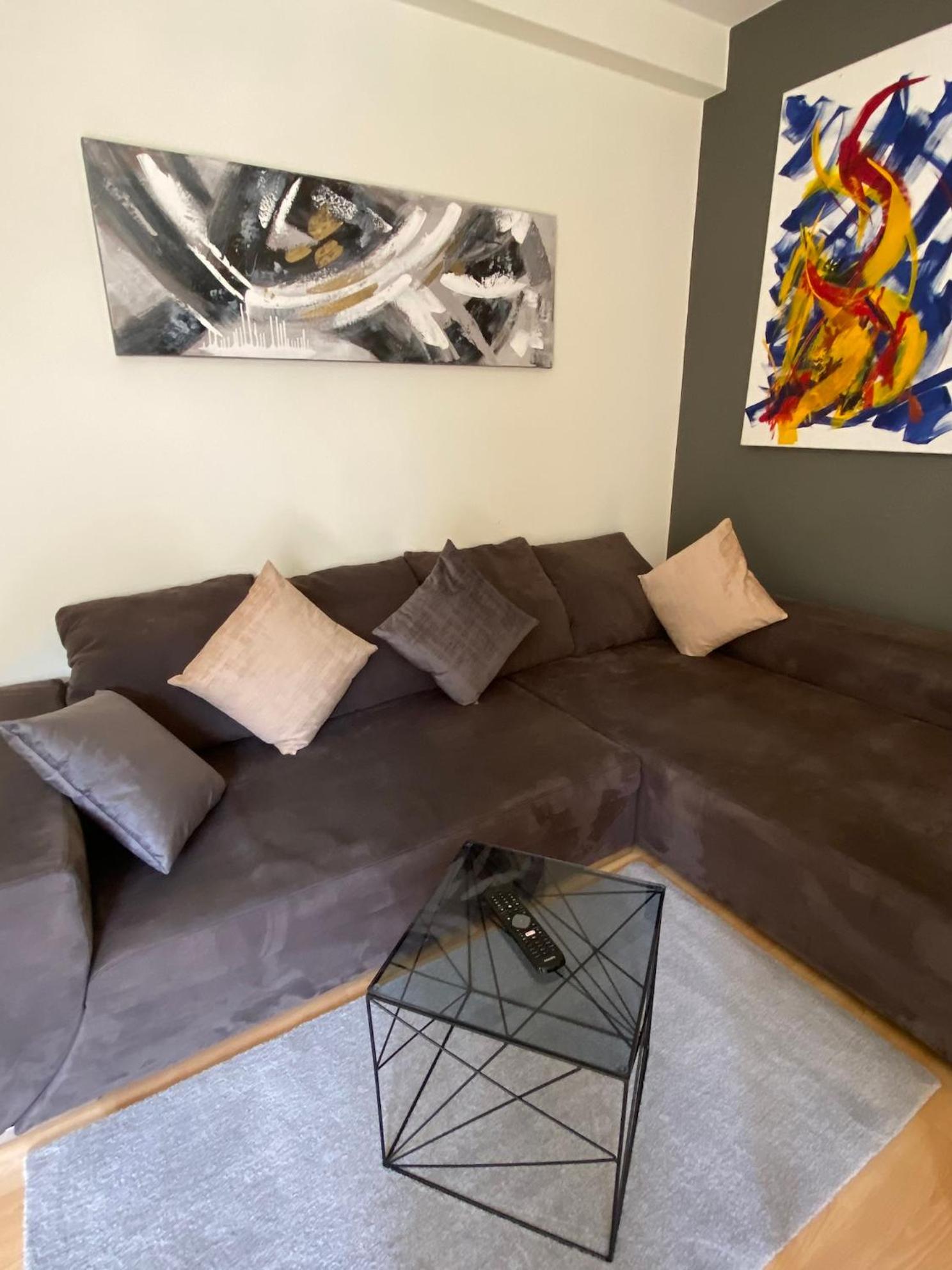 Two-Bedroom Apartment - Photo 7