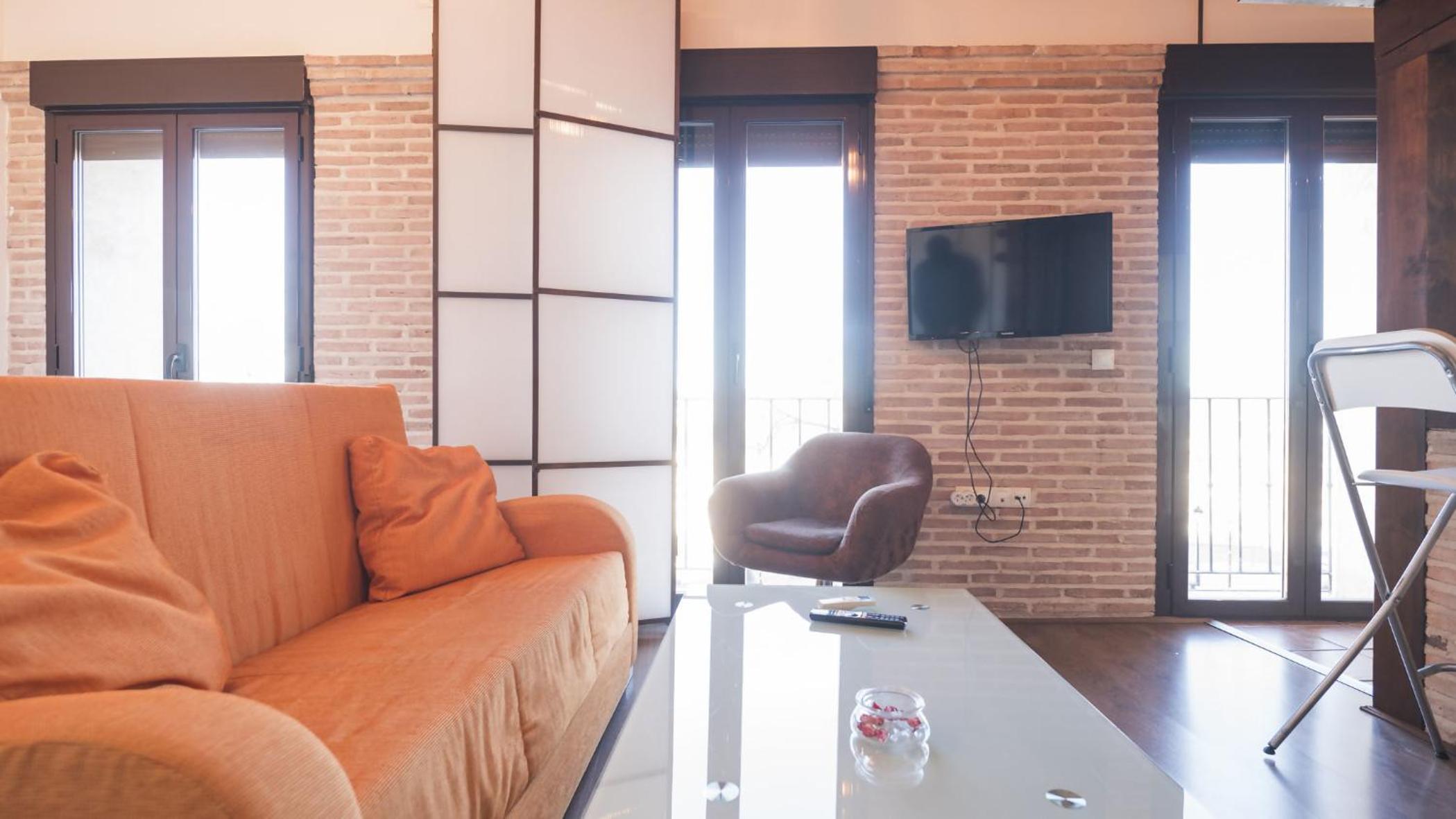 Apartment - Split Level - Photo 18