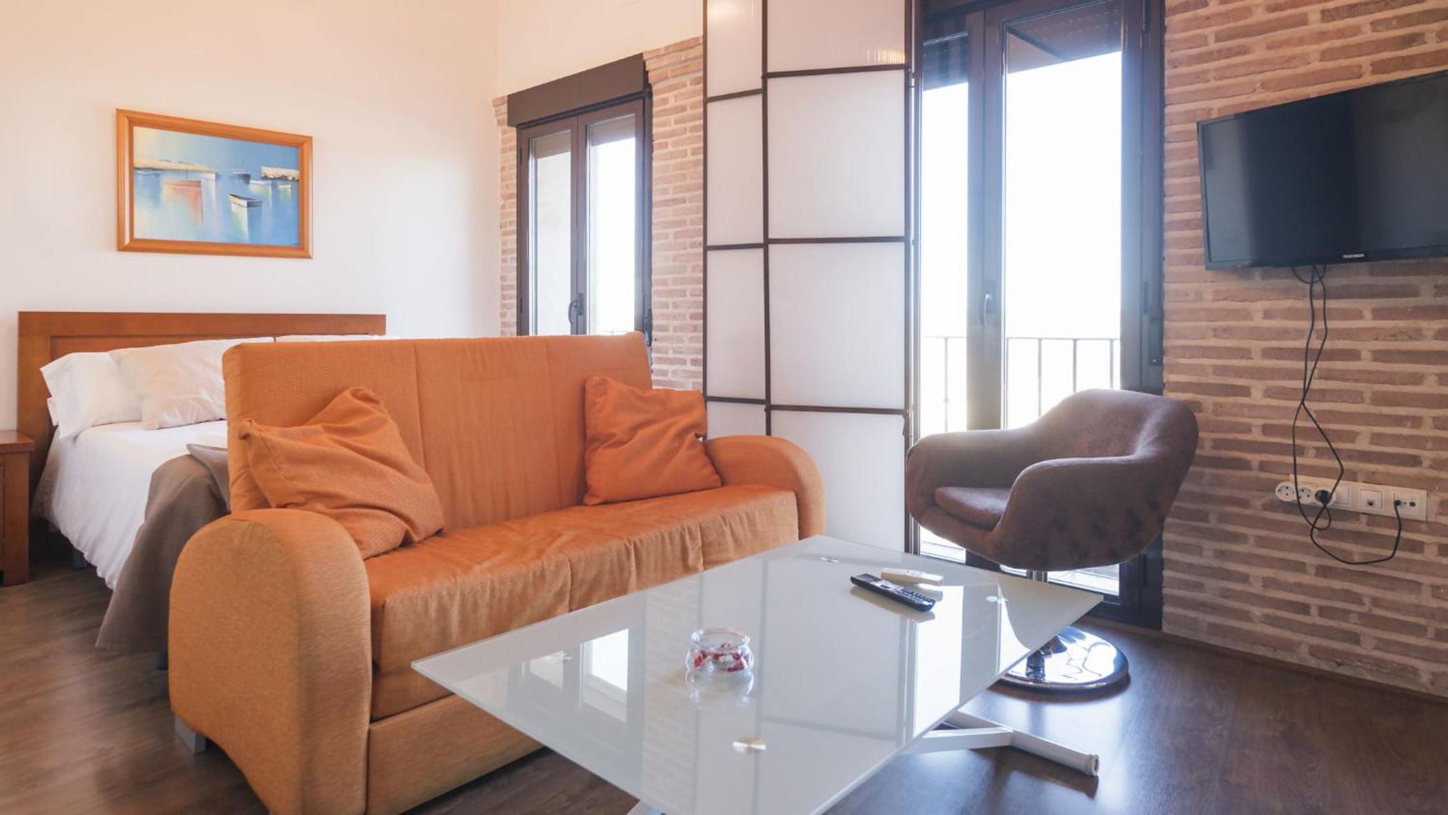 Apartment - Split Level - Photo 17