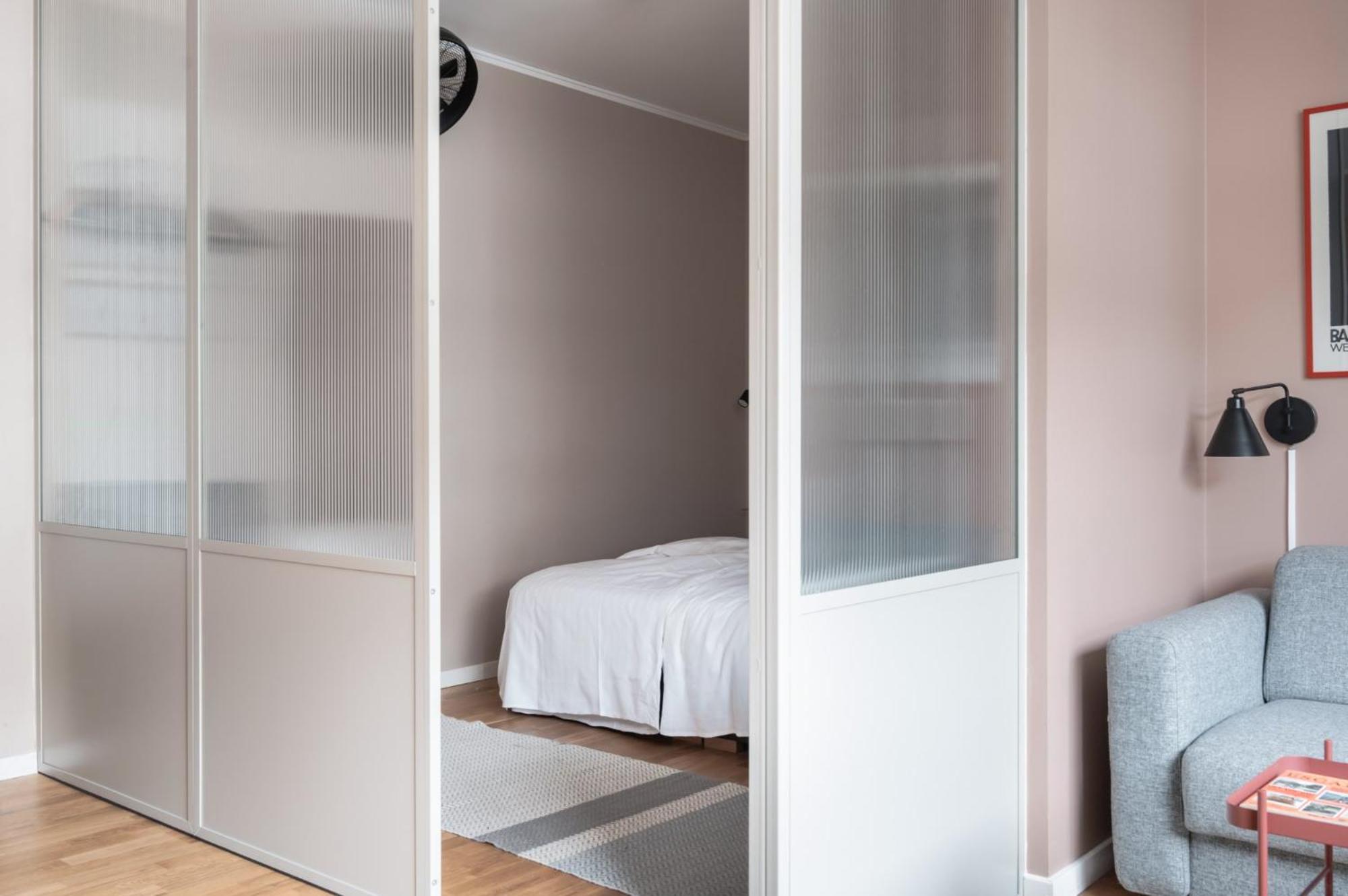 One-Bedroom Apartment - Photo 17