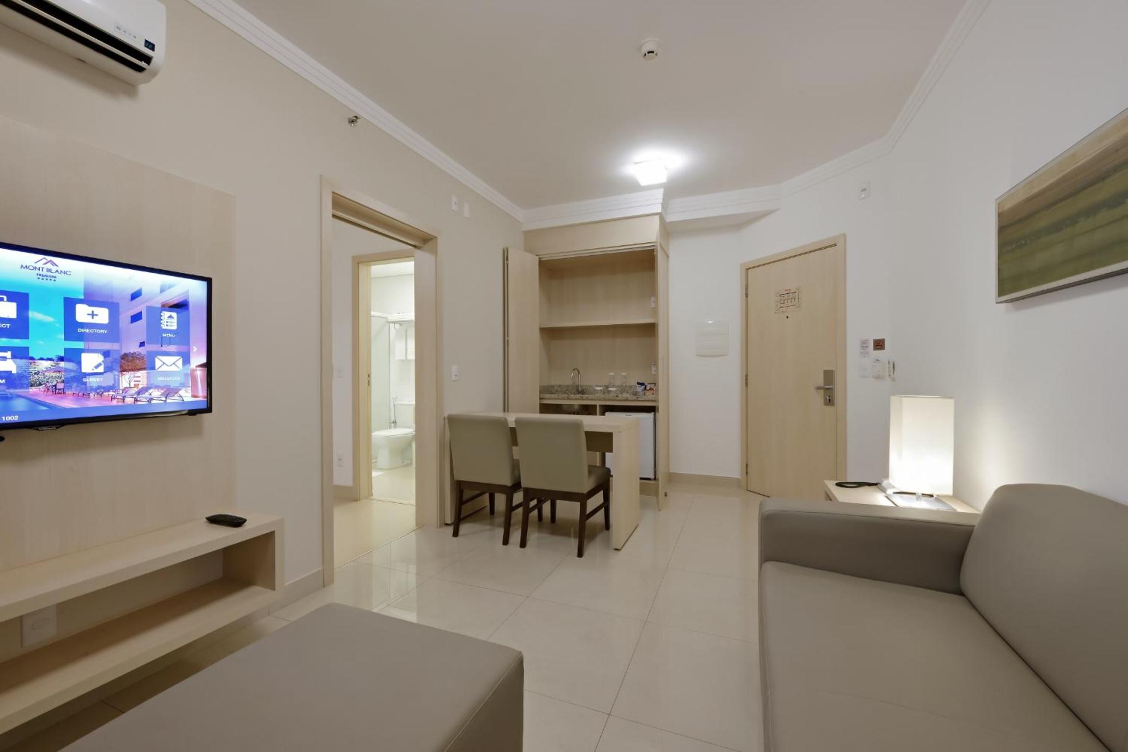 Superior Triple Room photo 3