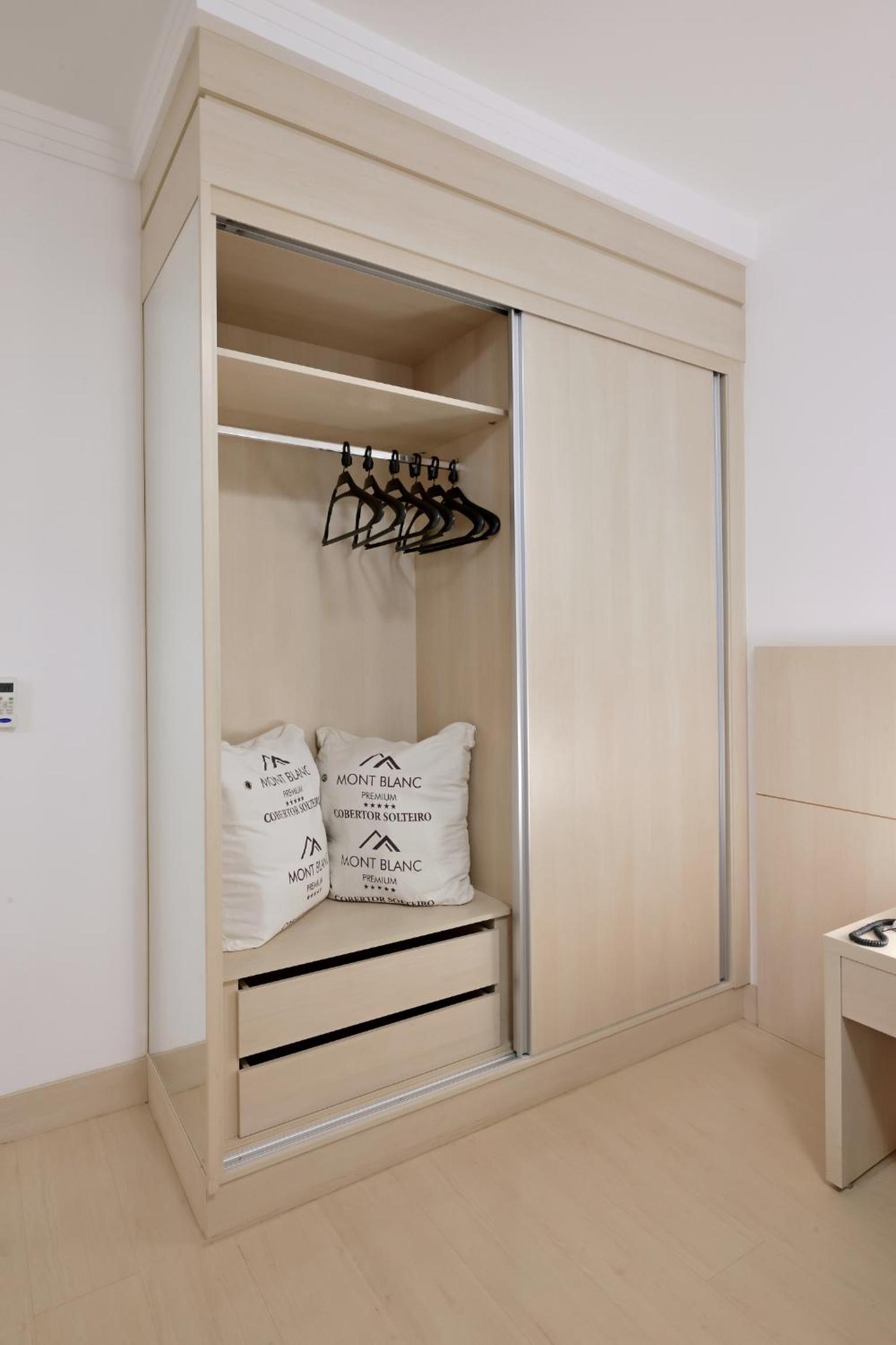 Super Luxury Suite with Cot photo 2