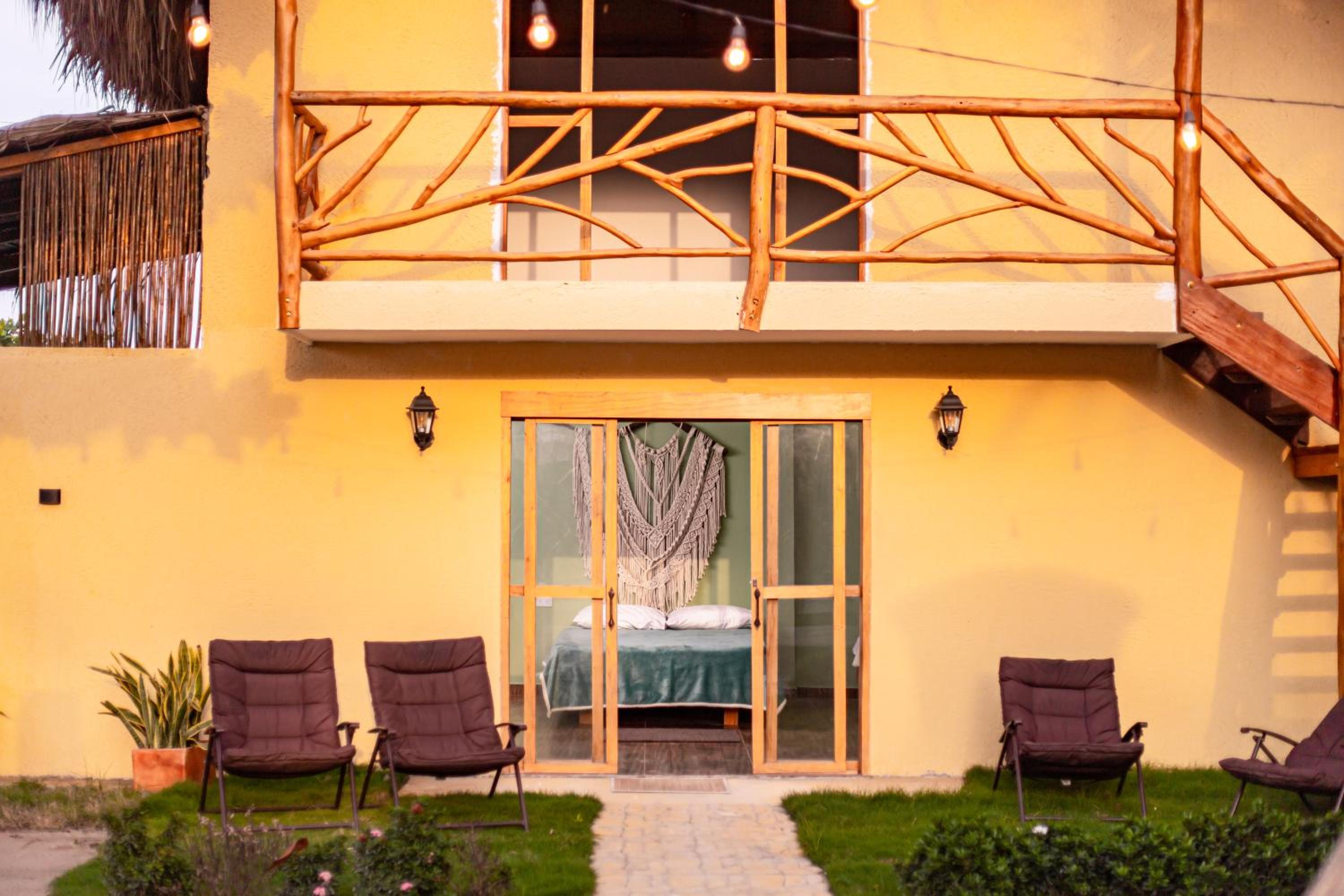 Family Room with Garden View photo 3