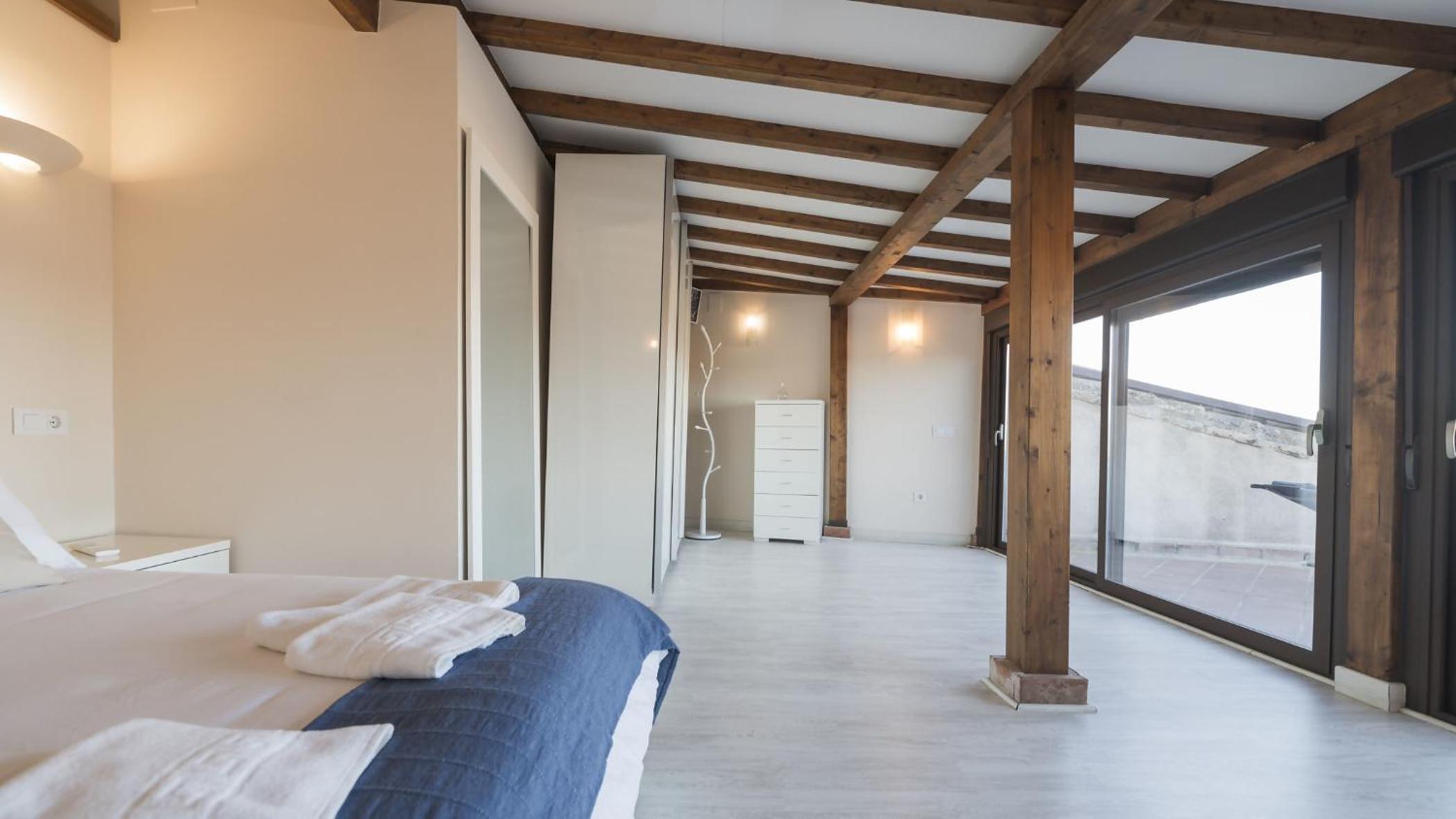 Penthouse Apartment - Photo 6