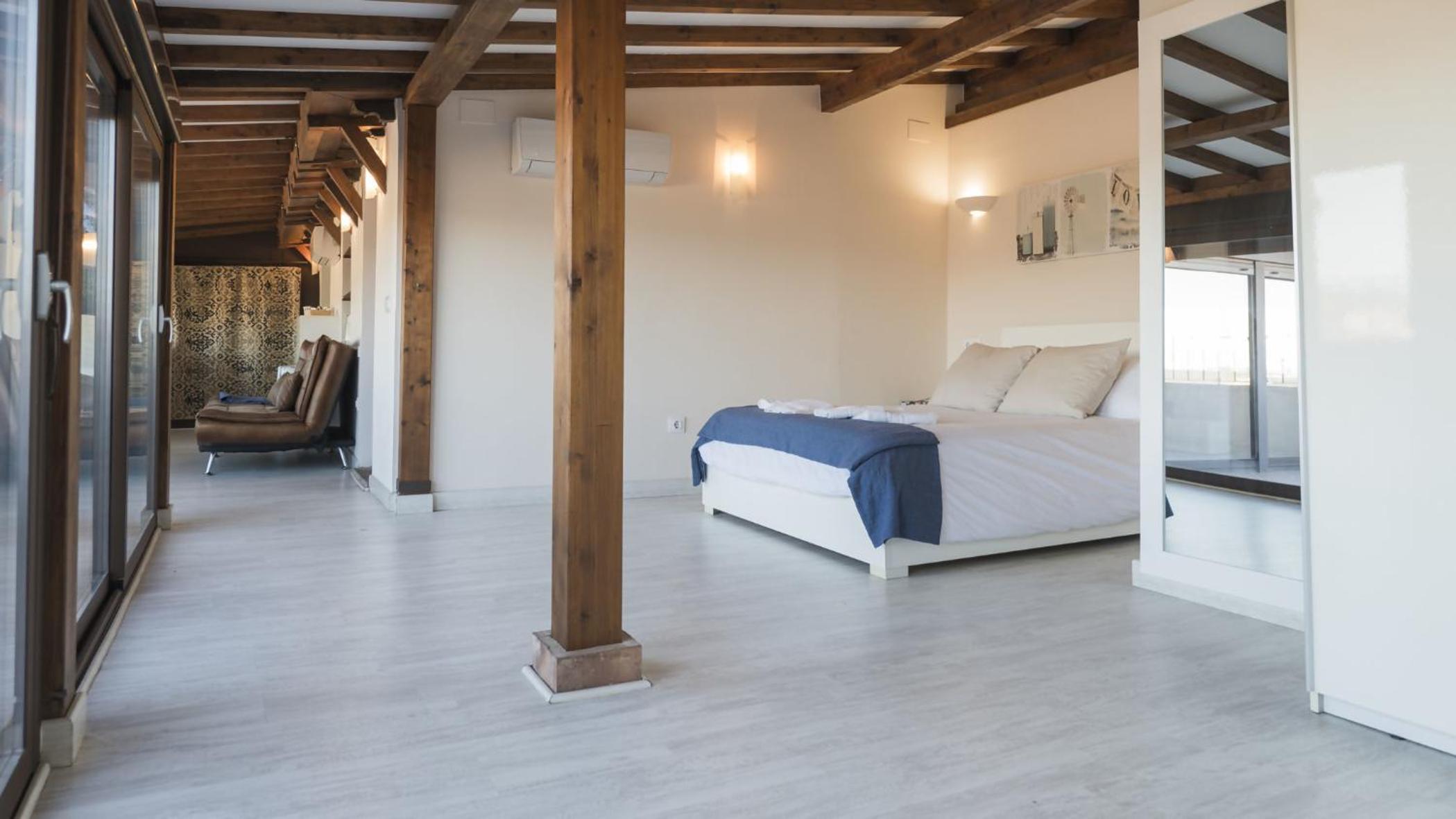 Penthouse Apartment - Photo 9