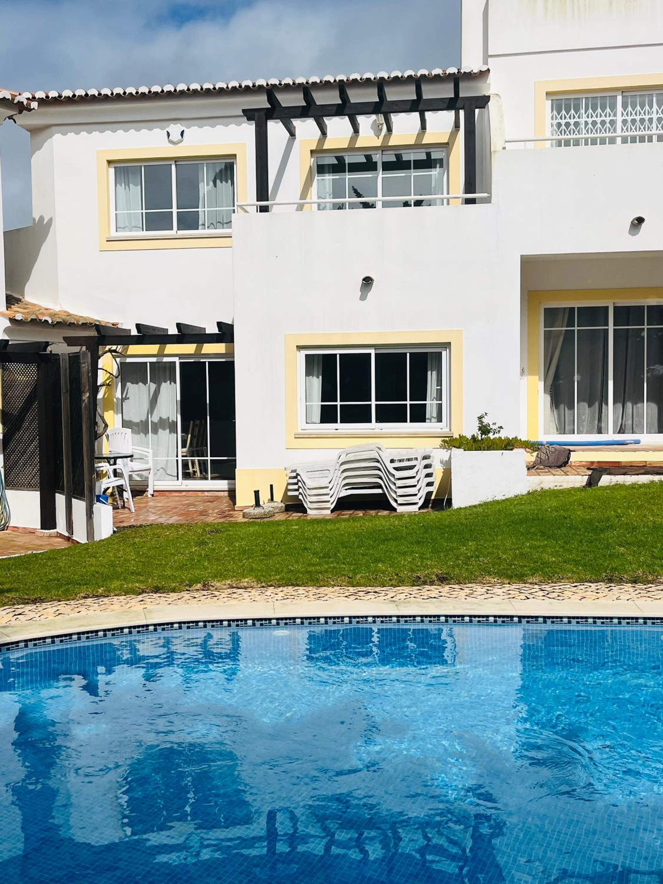 Three-Bedroom Villa photo 3