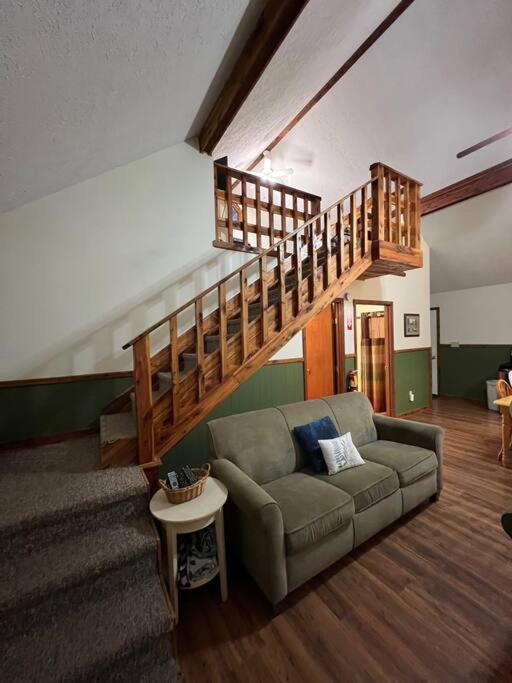 Two-Bedroom House photo 2