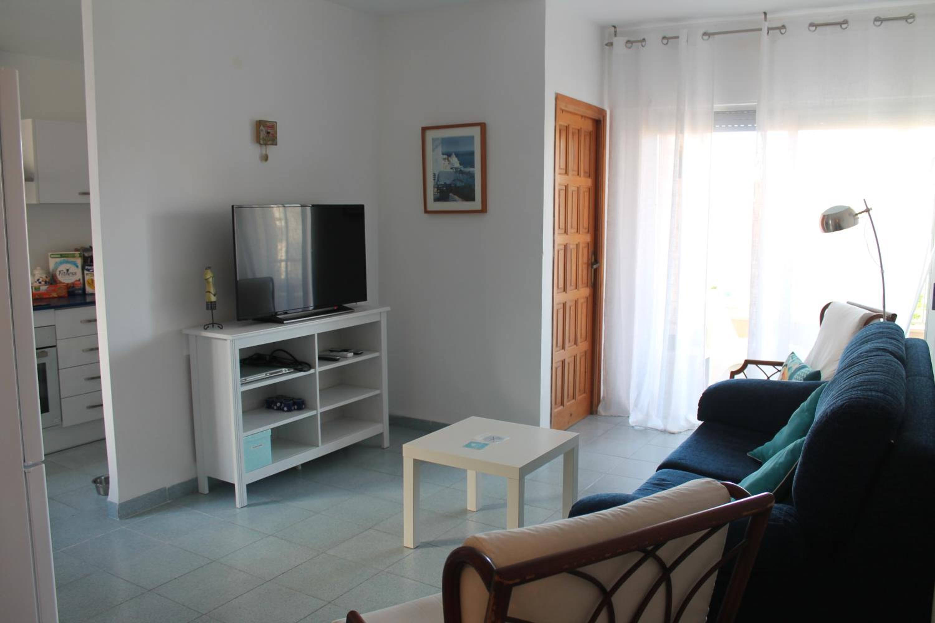 Apartamento de tres habitaciones con vista al mar