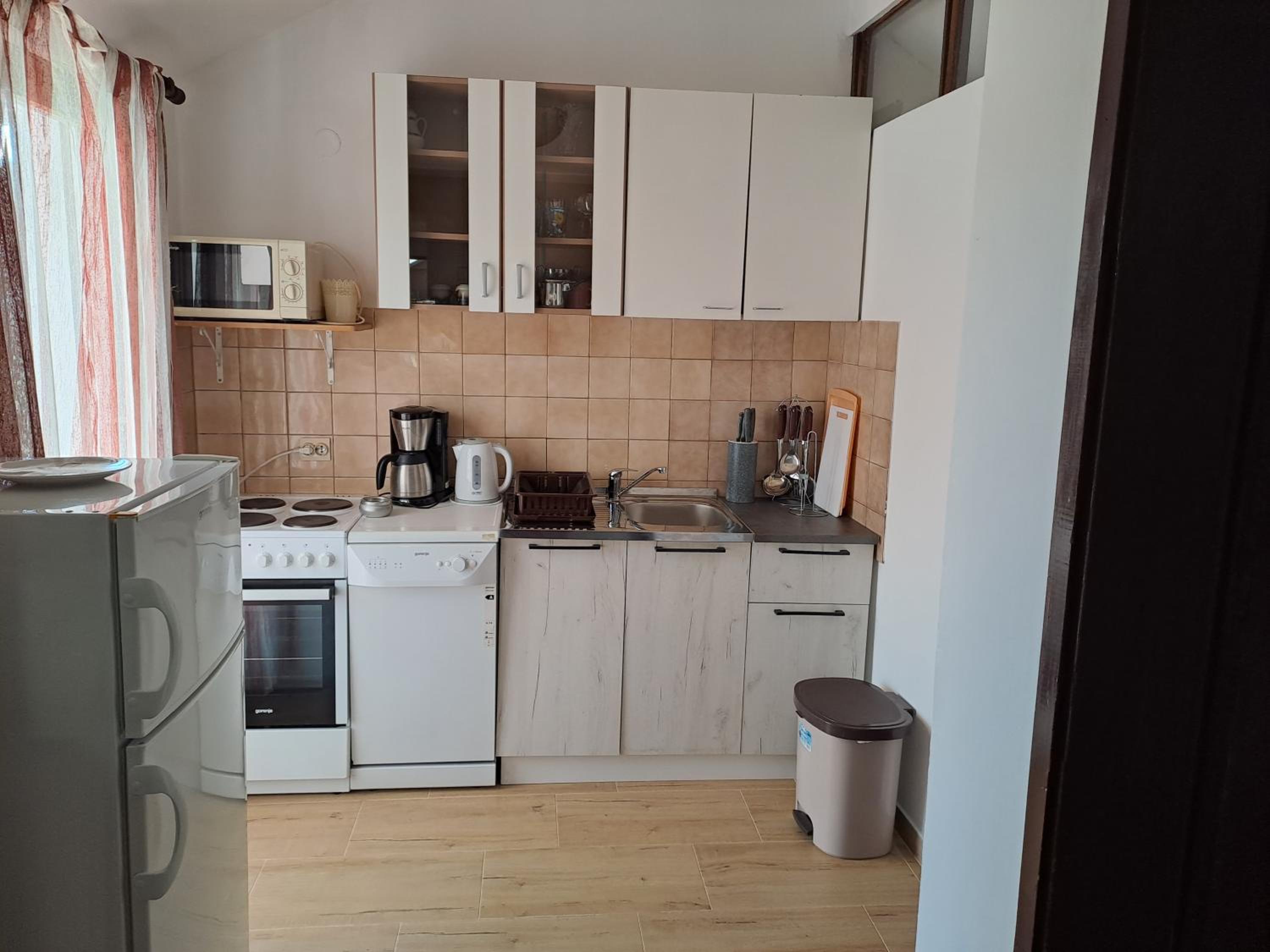 Comfort Two-Bedroom Apartment with Terrace - Photo 5