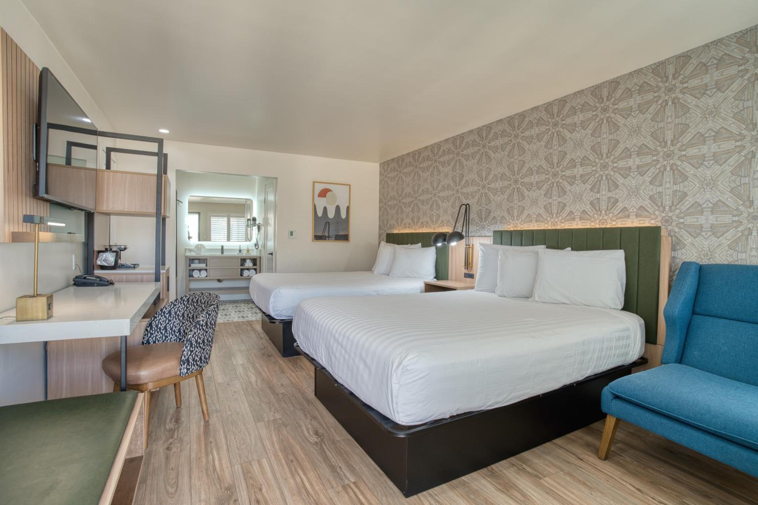 Superior King Room - Photo 14