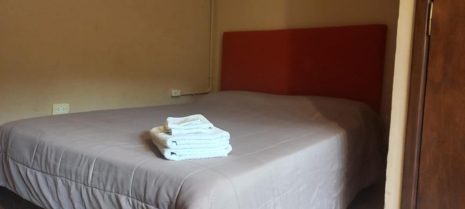 Standard Queen Room photo 3