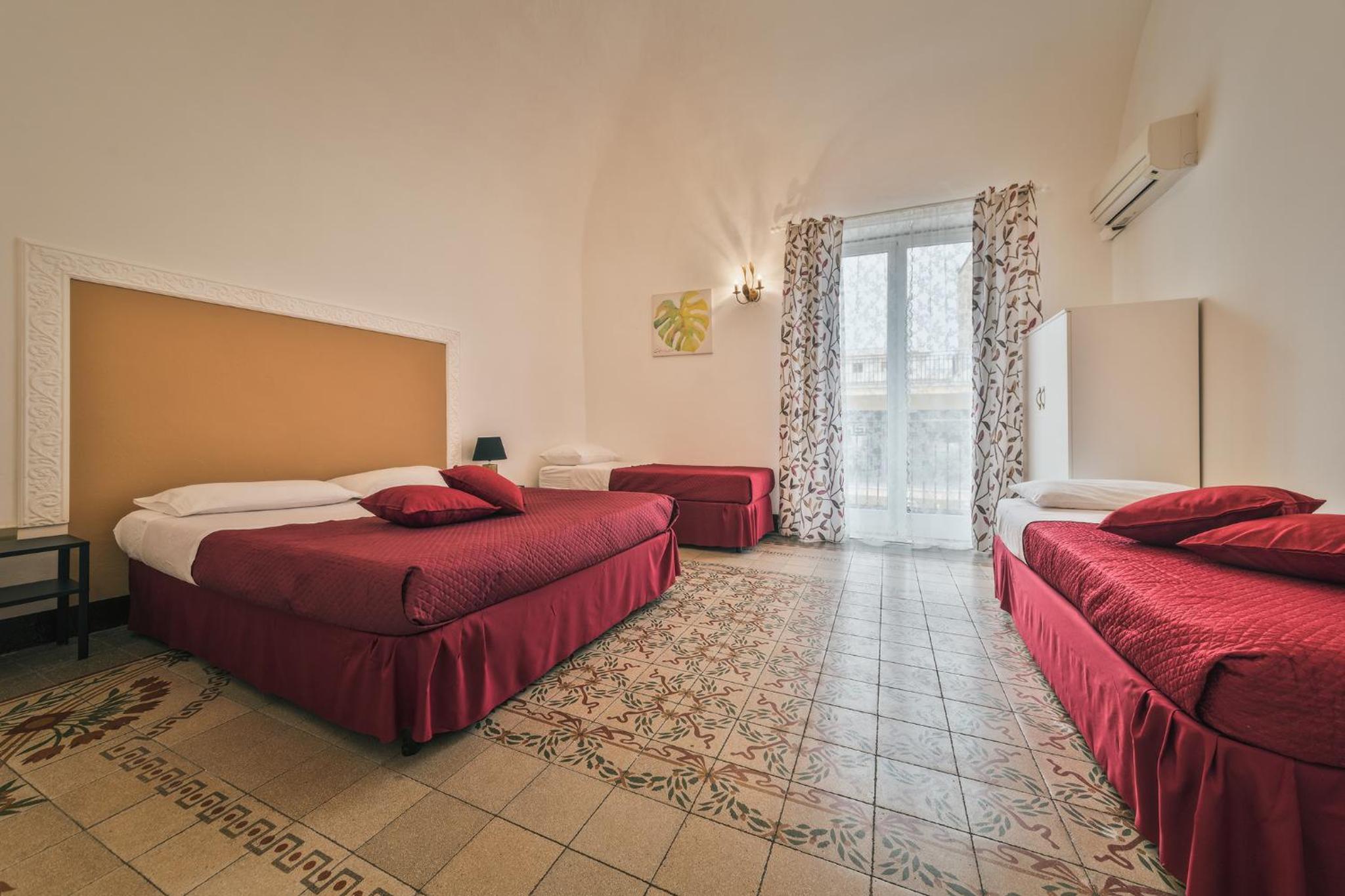 Standard Queen Room