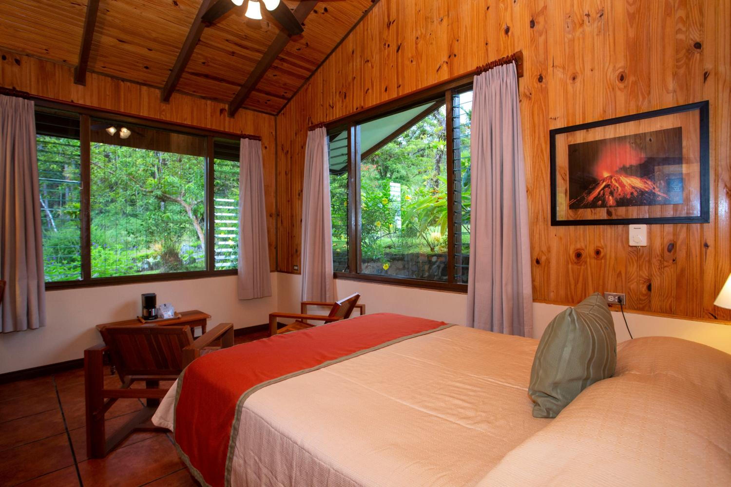 La Casona Rooms - Share Bathroom & Private Room photo 2