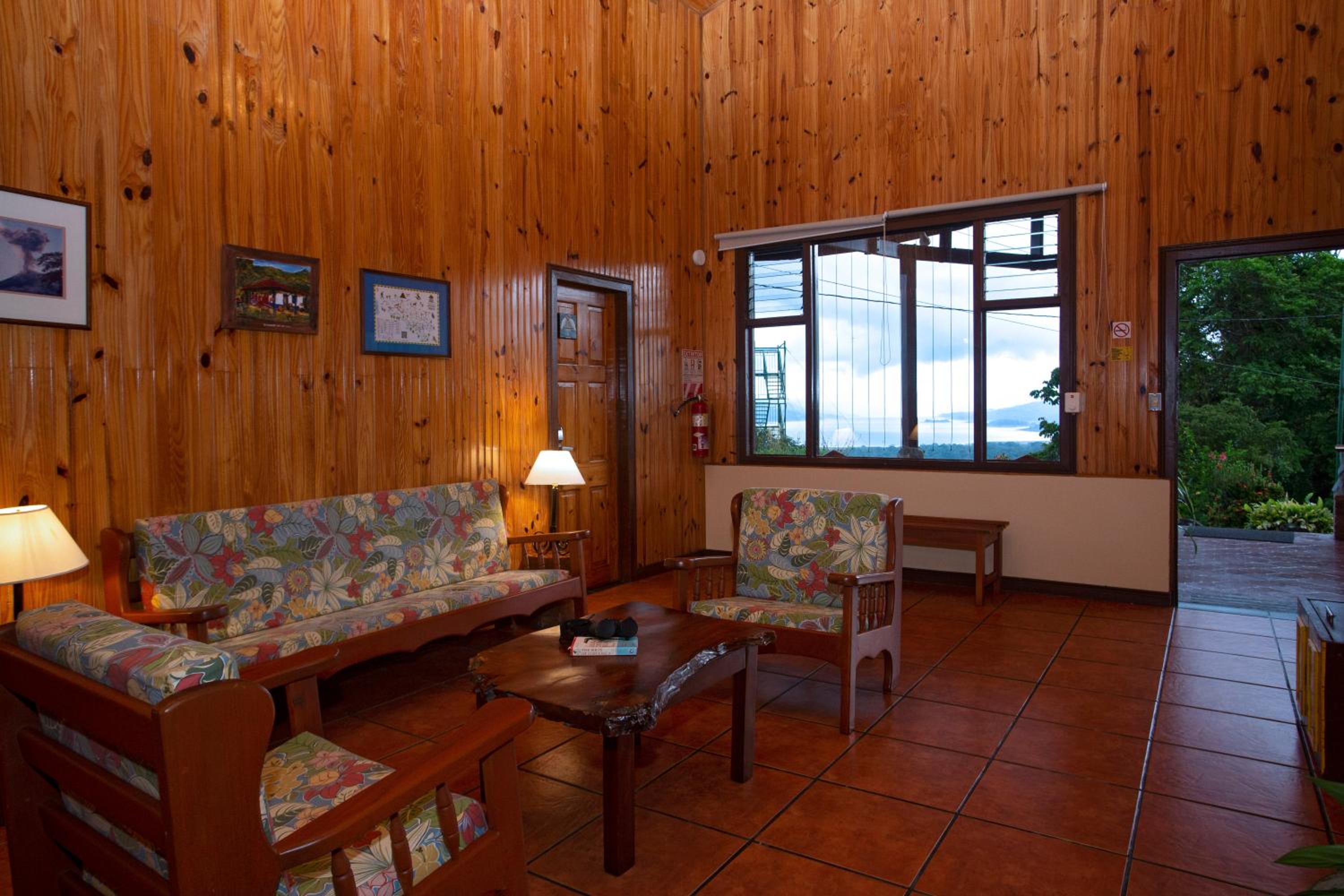 La Casona Rooms - Share Bathroom & Private Room
