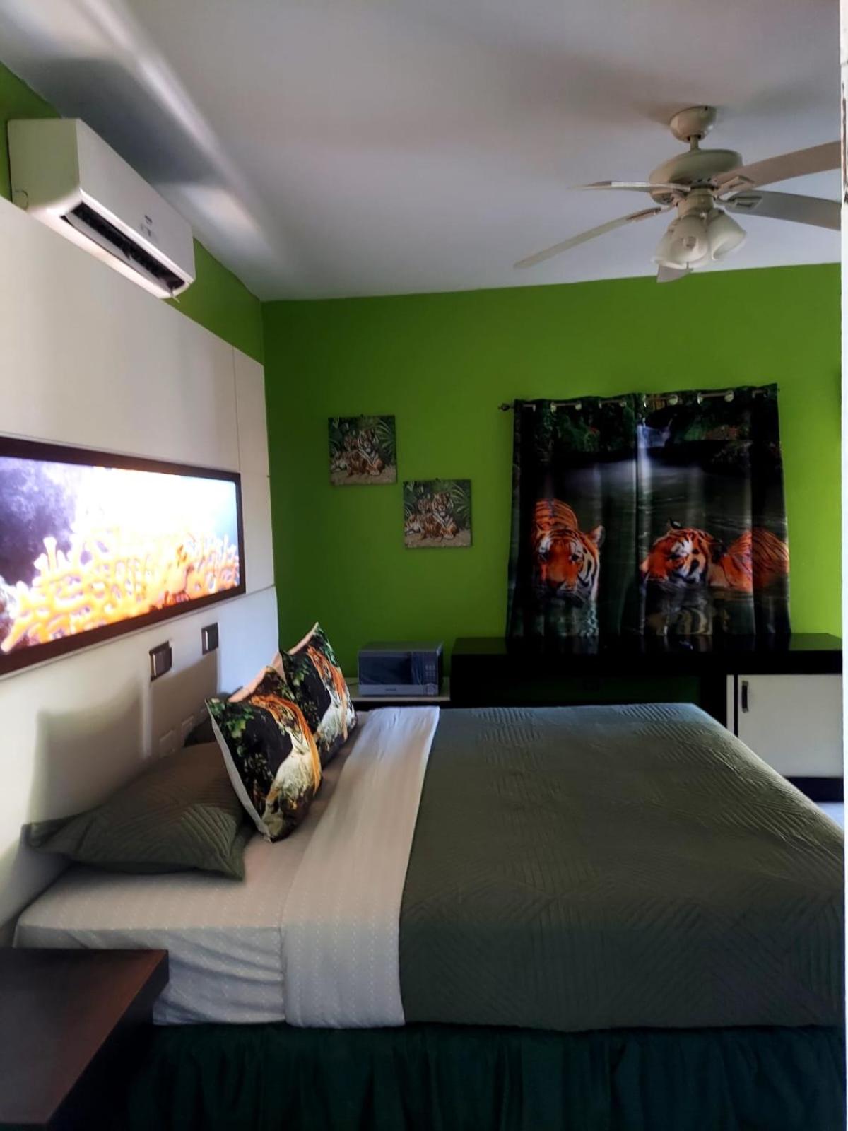 Habitación Doble con Baño Privado