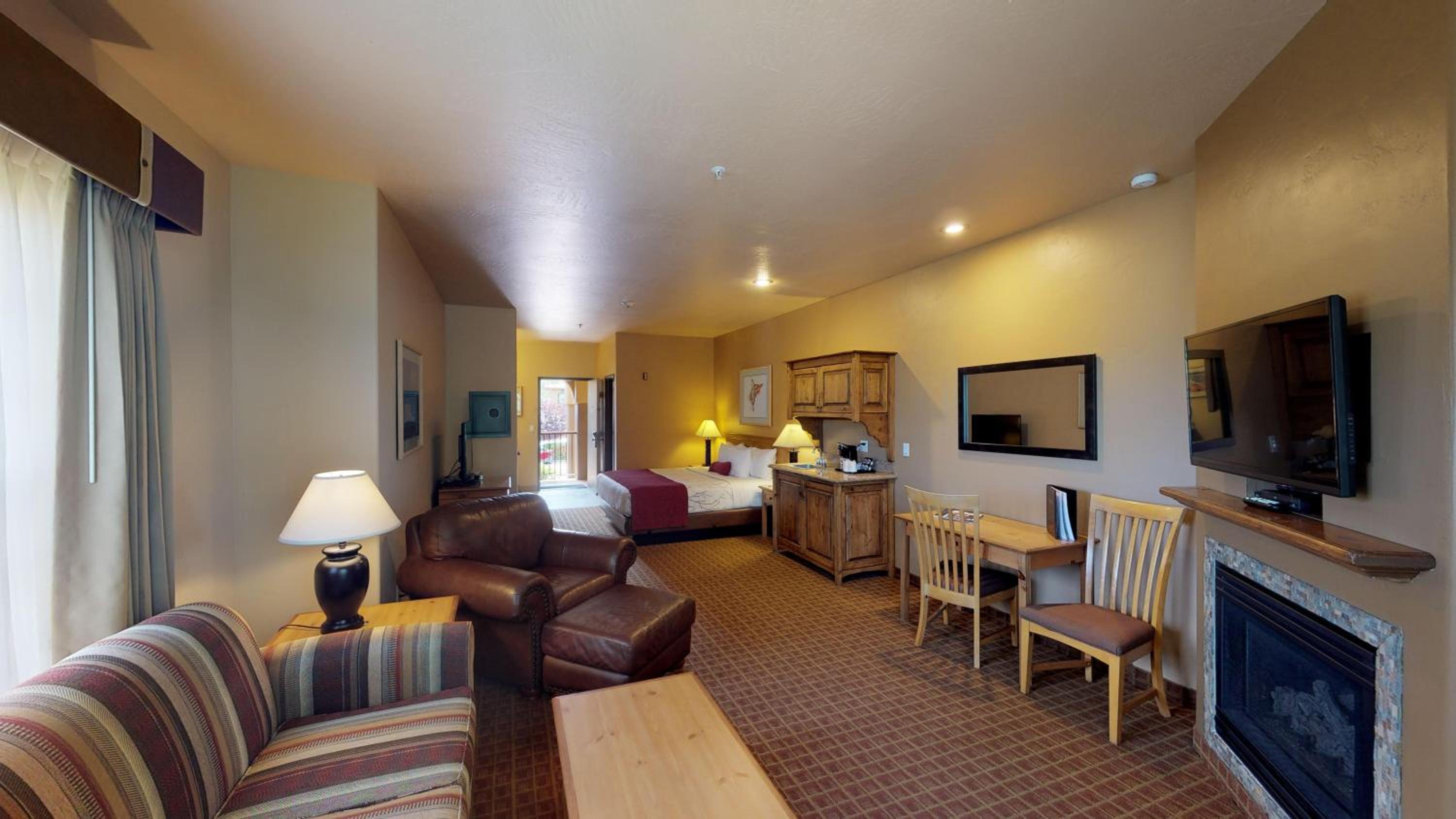 Superior King Suite