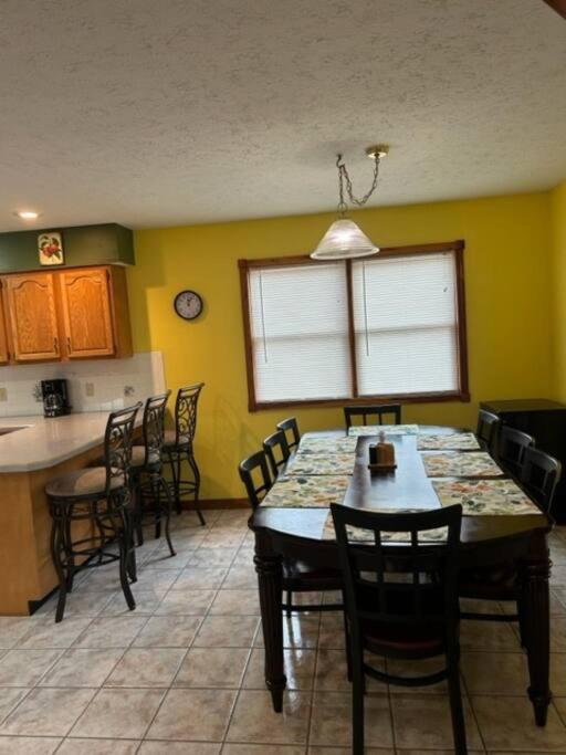 Four-Bedroom House photo 2