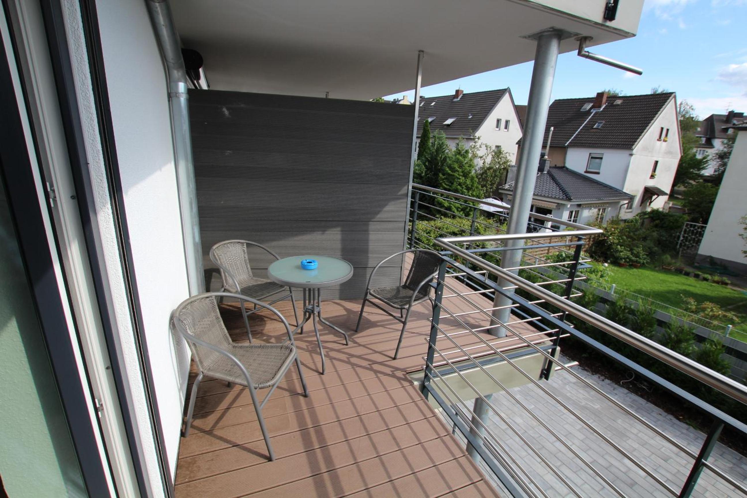 One Bedroom Apartment with Balcony - Right