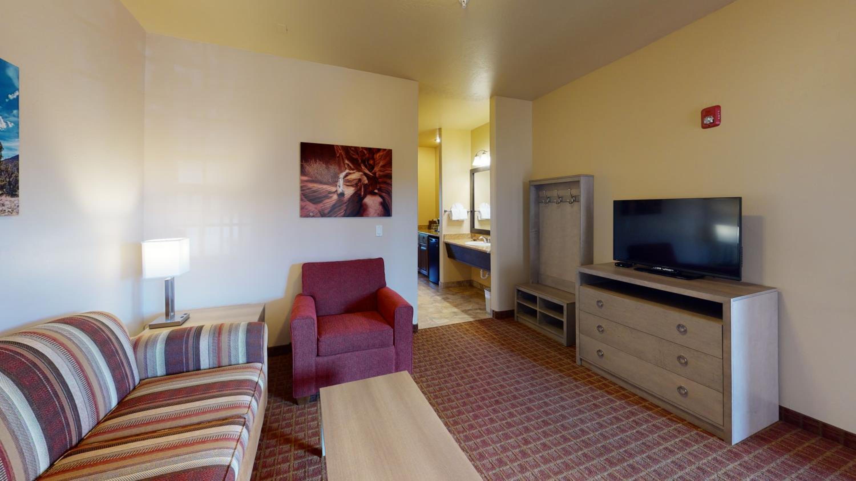 King Suite - Photo 2