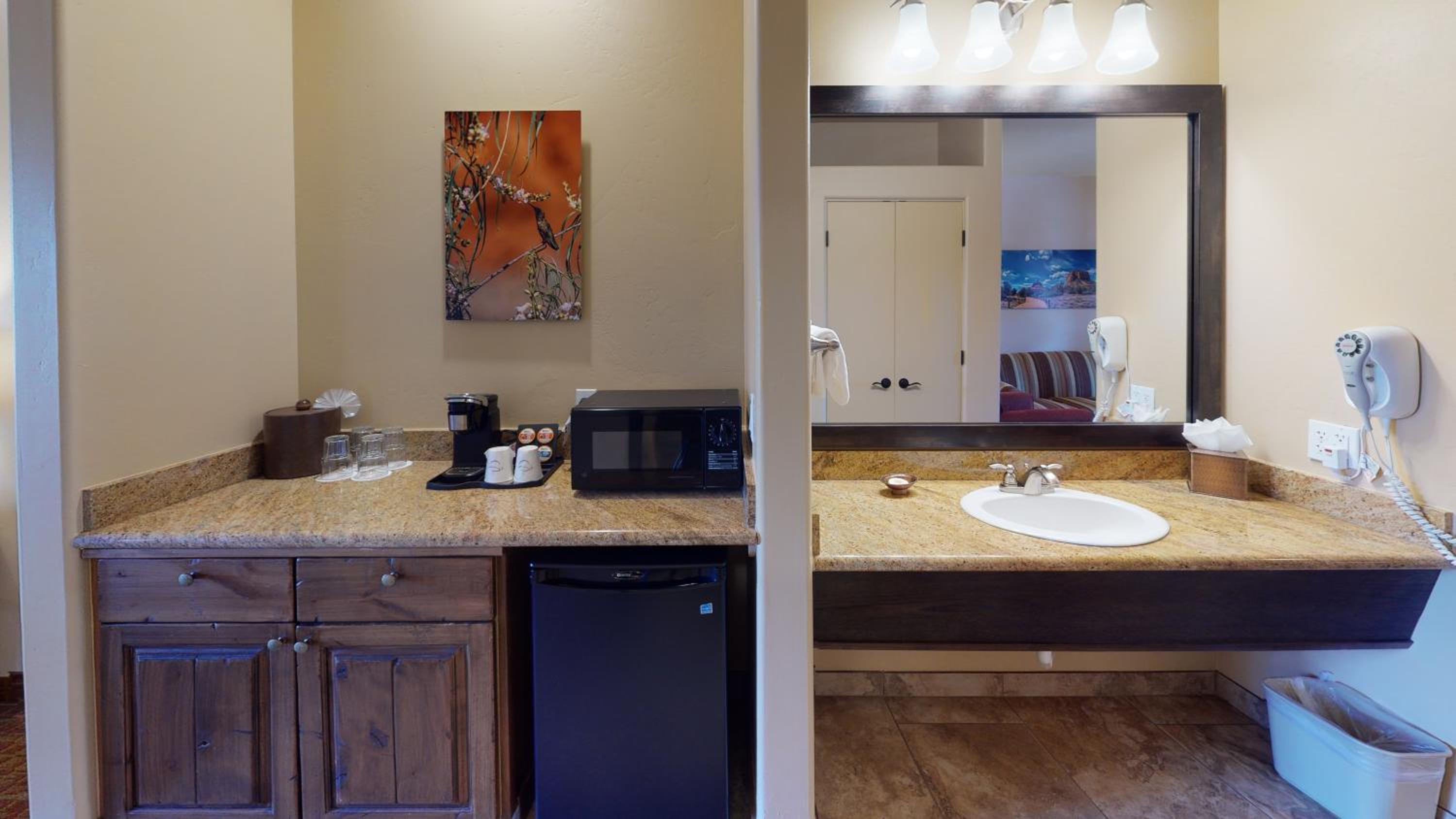 King Suite - Photo 5