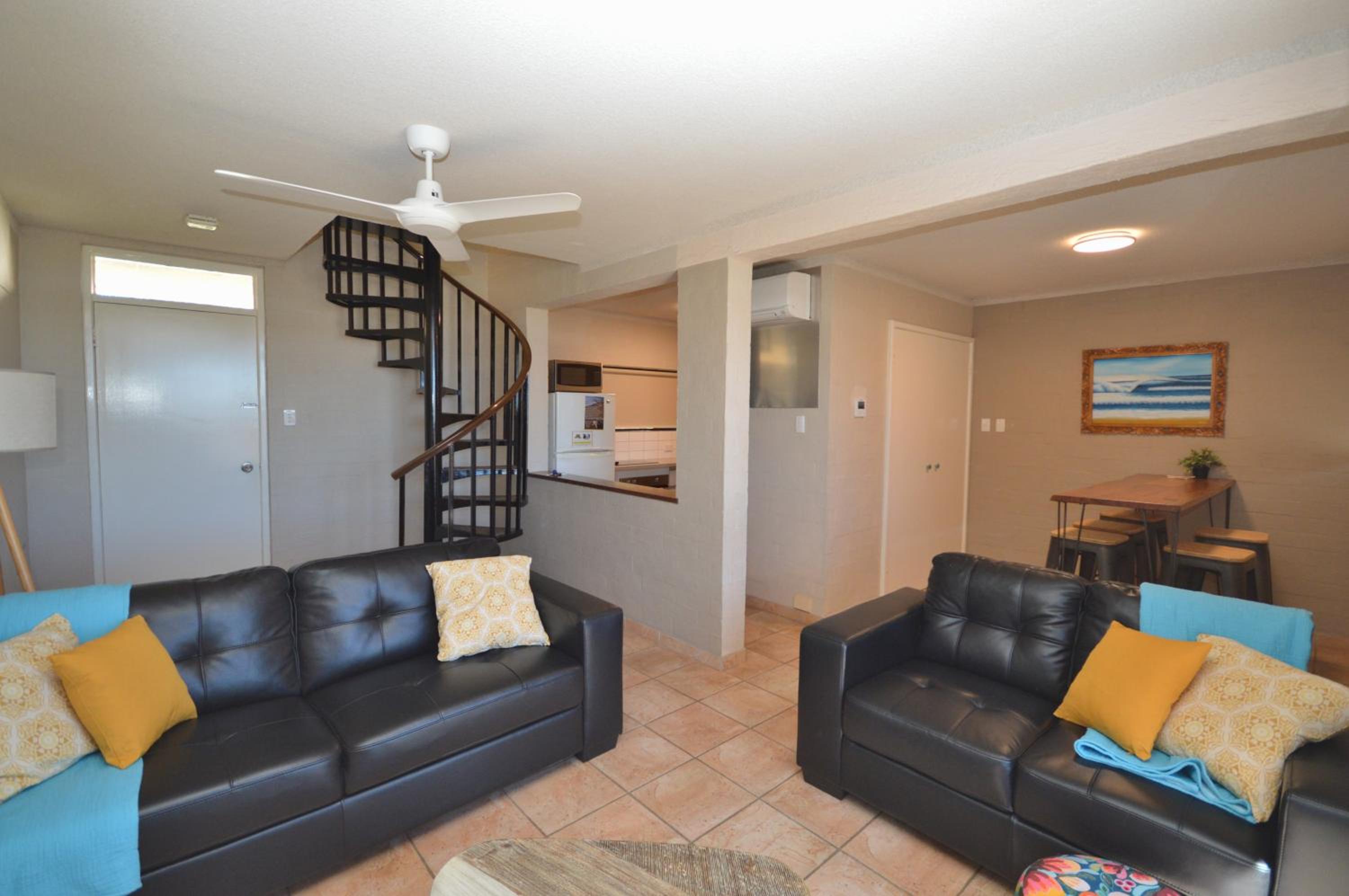 Three-Bedroom Apartment photo 1