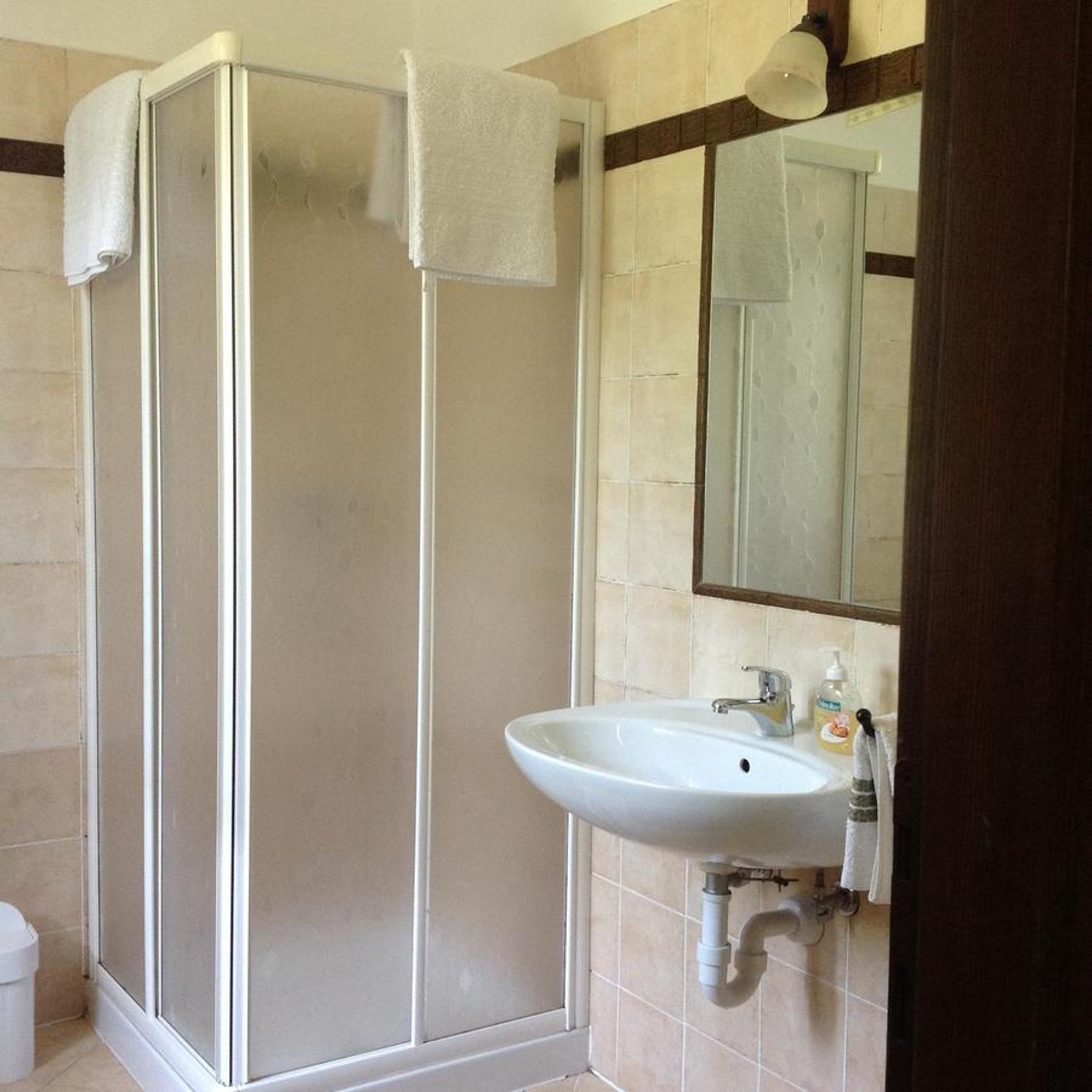 Comfort Triple Room with Shower photo 2