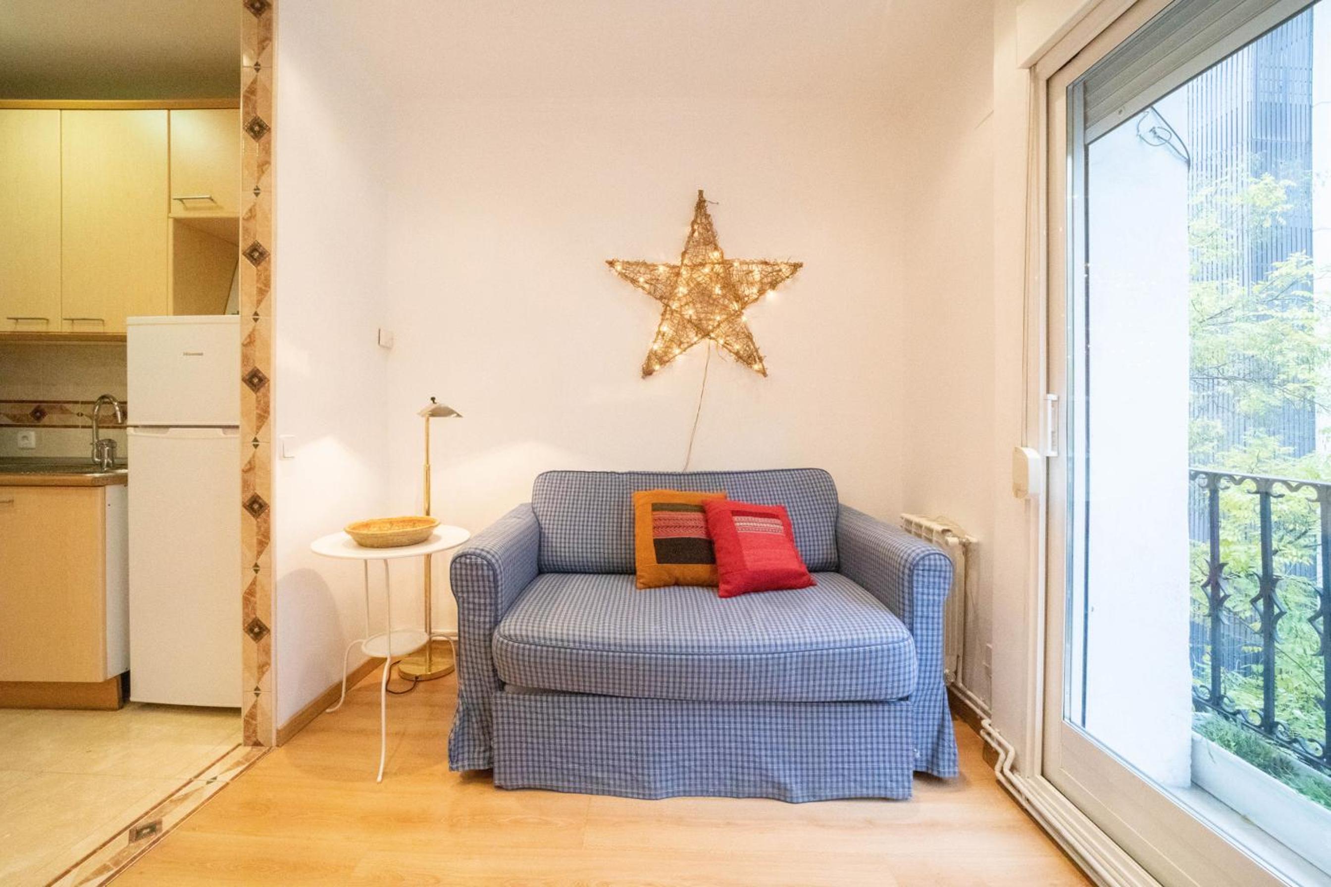 One-Bedroom Apartment photo 3