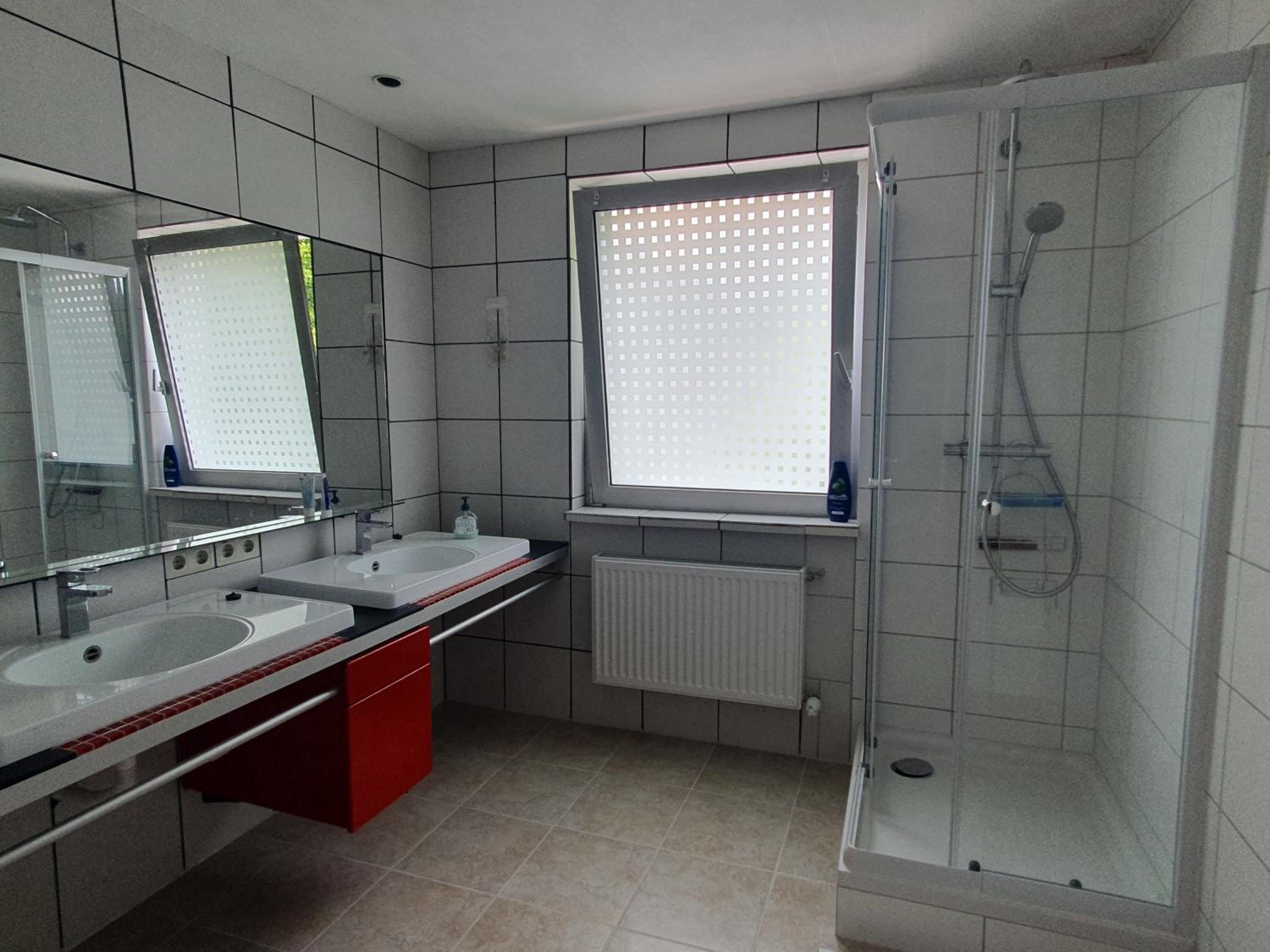 Single Room with Shared Bathroom photo 2