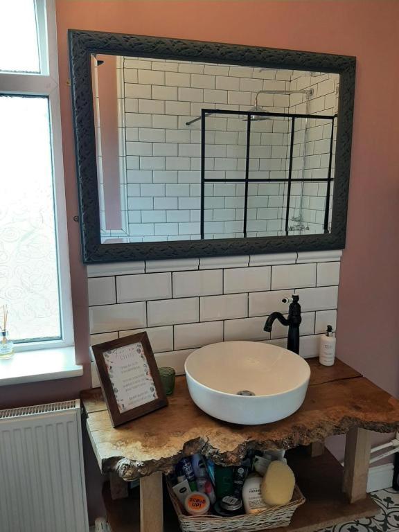 Double Room - Photo 12