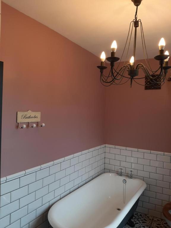 Double Room - Photo 14