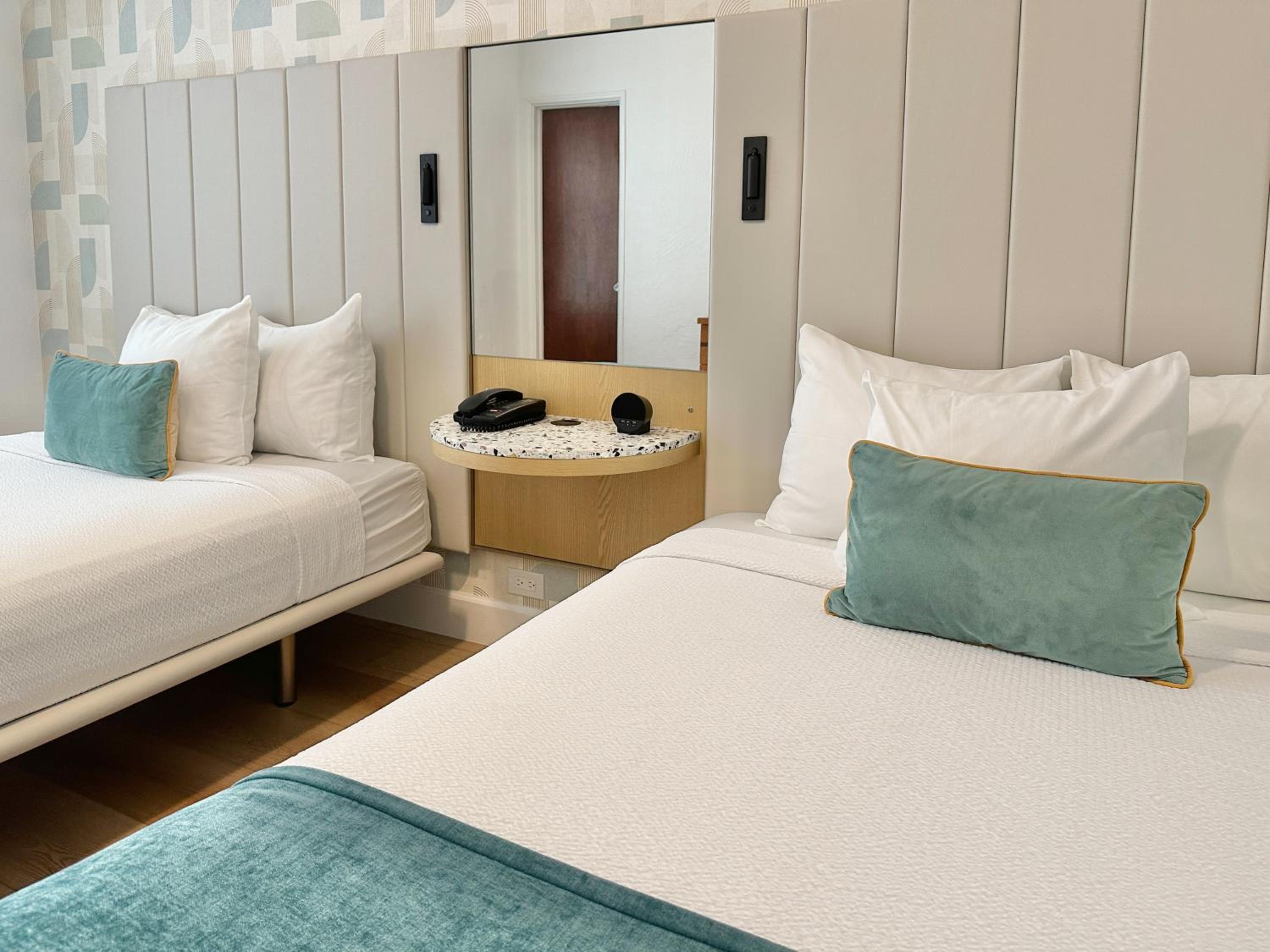 Classic Two Double Beds - Photo 2