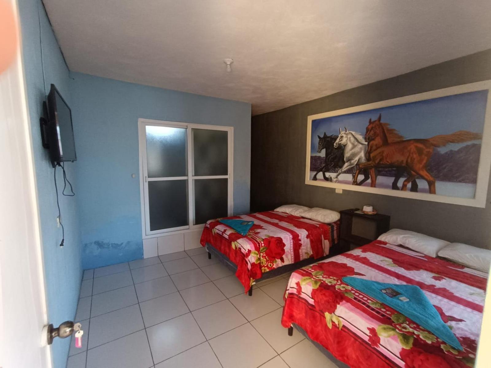 Double Room With Two Double Beds photo 1