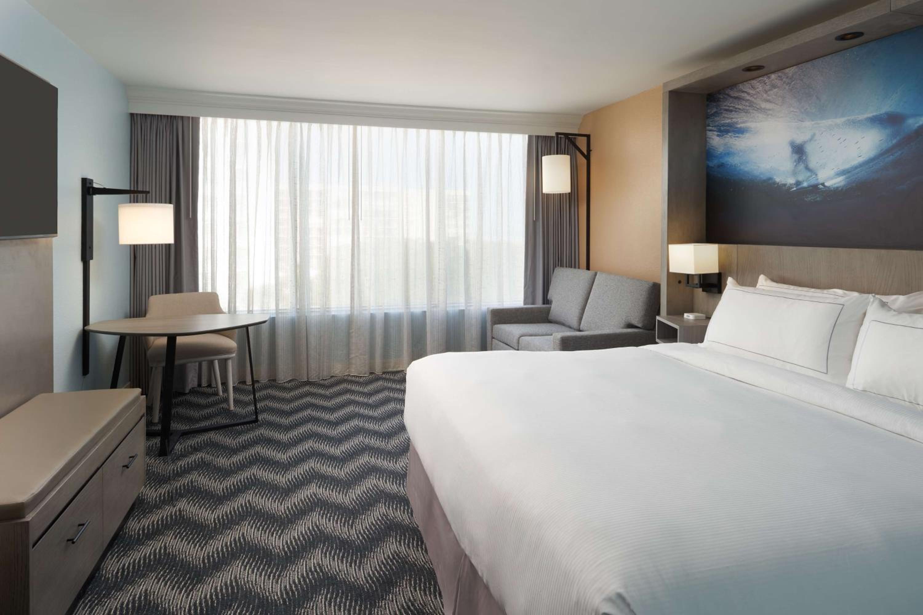 Deluxe King Room - Photo 5